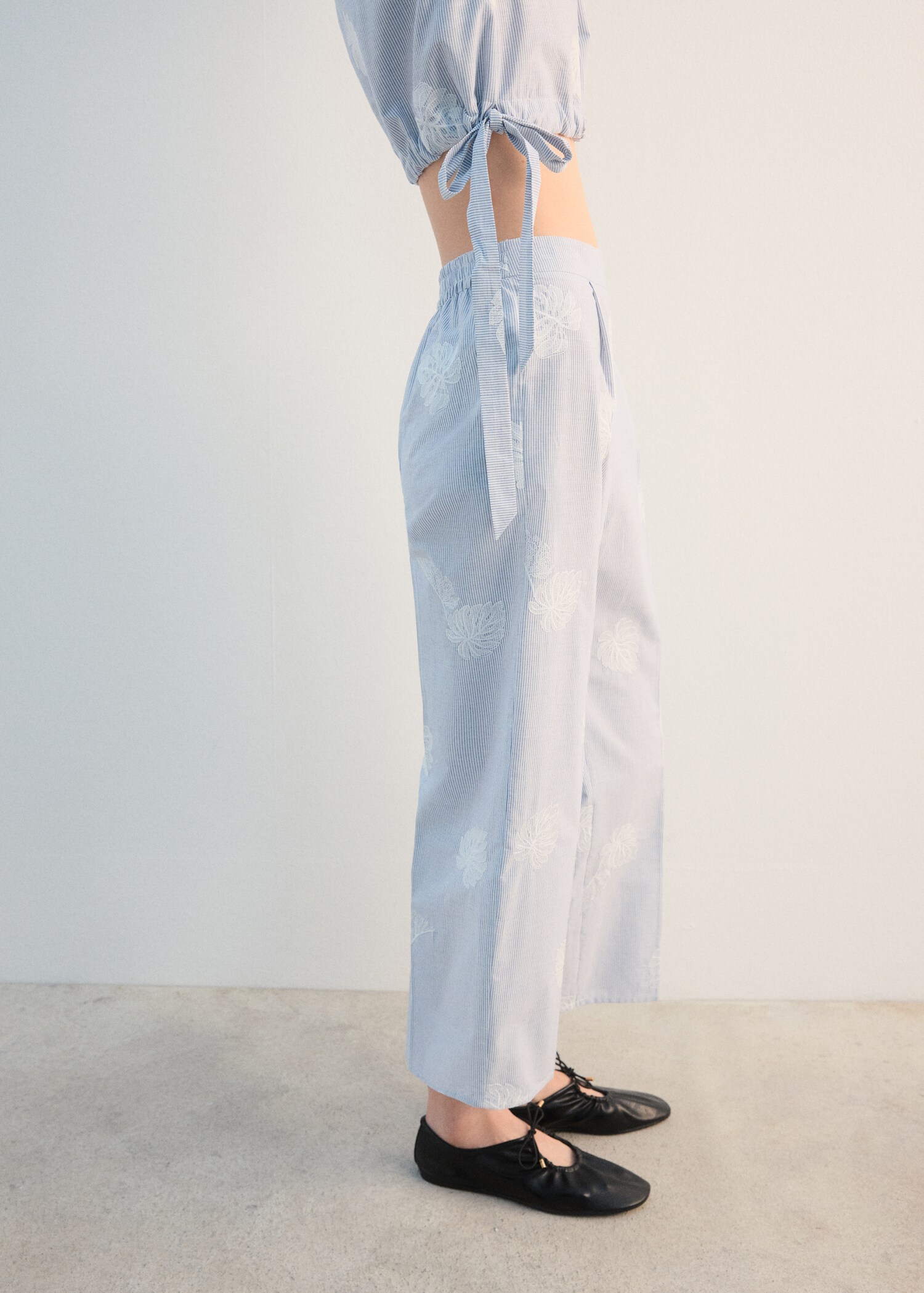 Gestreepte geborduurde broek - Middenvlak