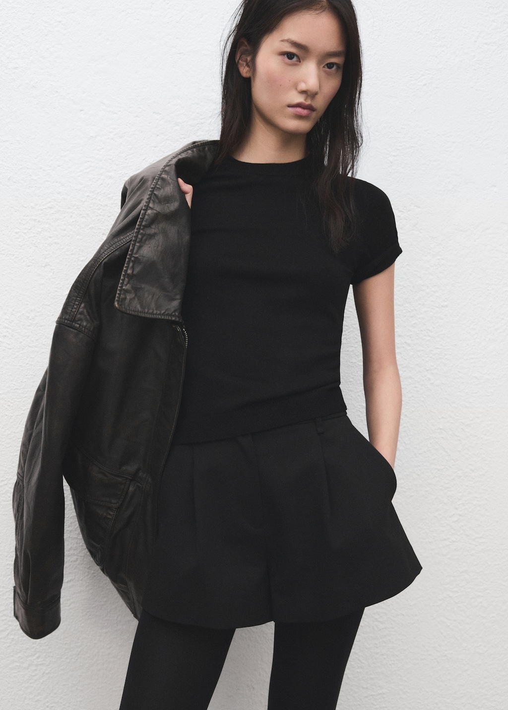 Short-sleeved fine-knit sweater