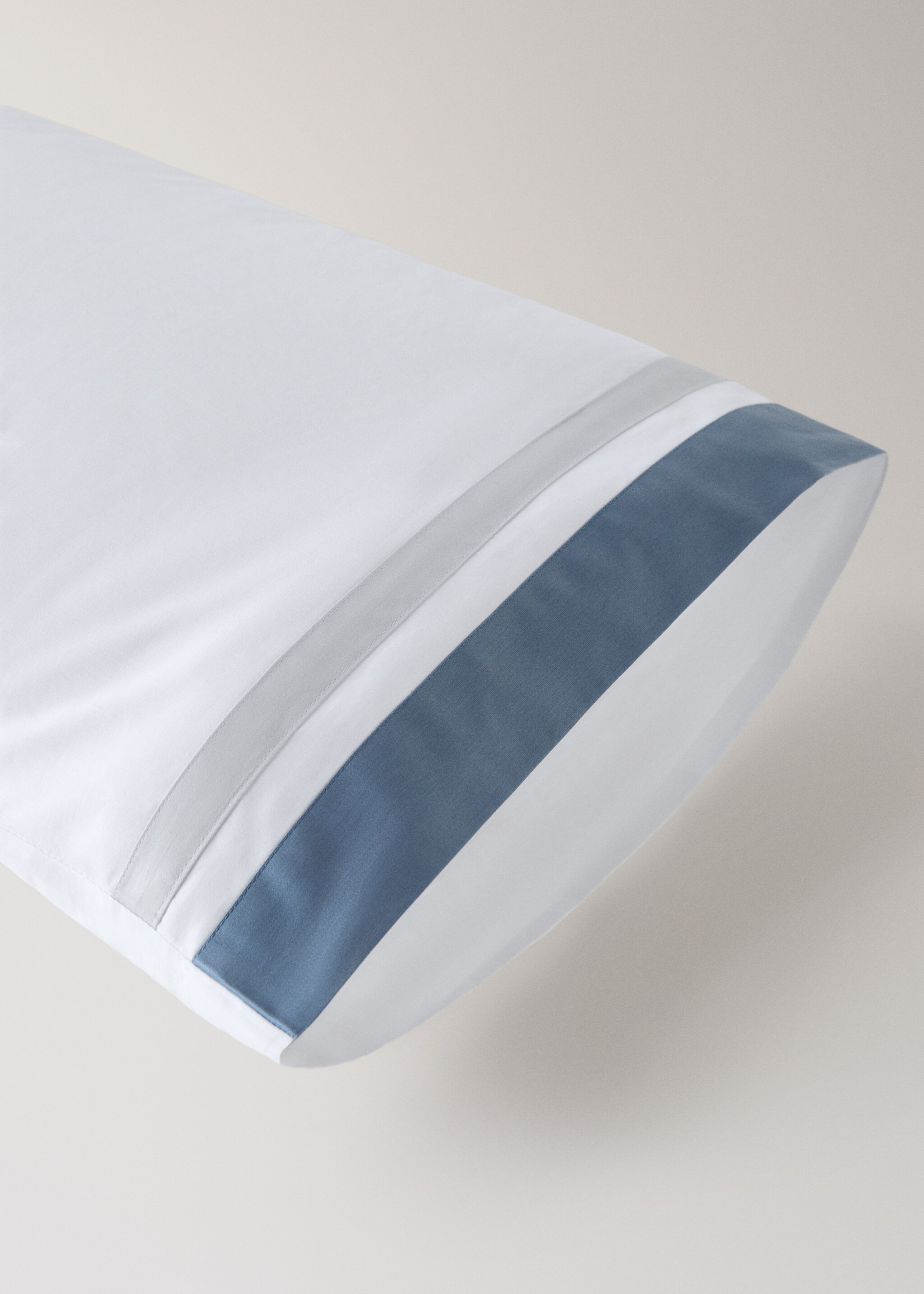 Wide satin contrast band pillowcase 45x110 cm - Details of the article 2, Blue. Ref: 27092900-00.
