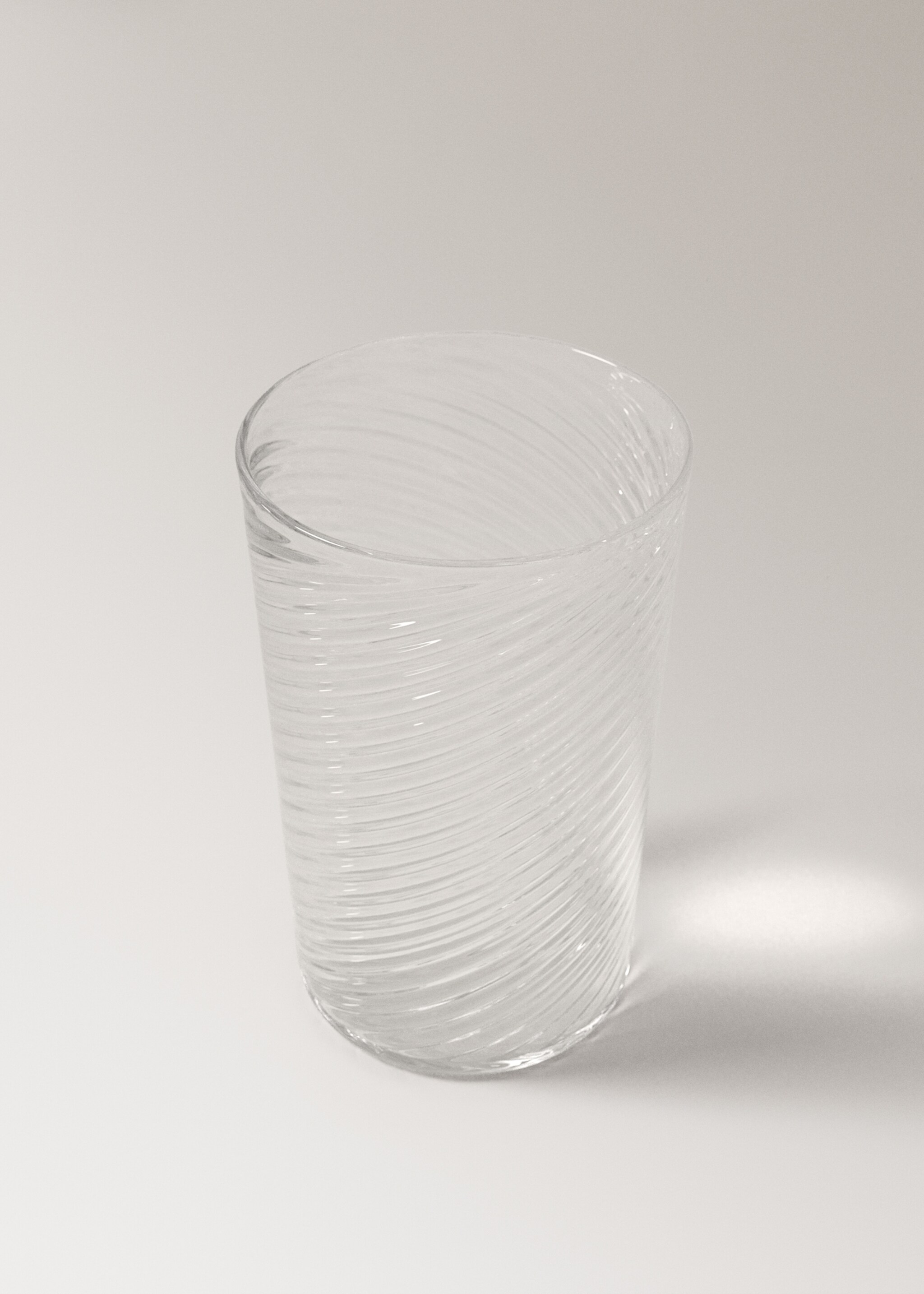 100% borosilicate glass vase with medium relief - Details of the article 3, Ice Grey. Ref: 27092913-00.