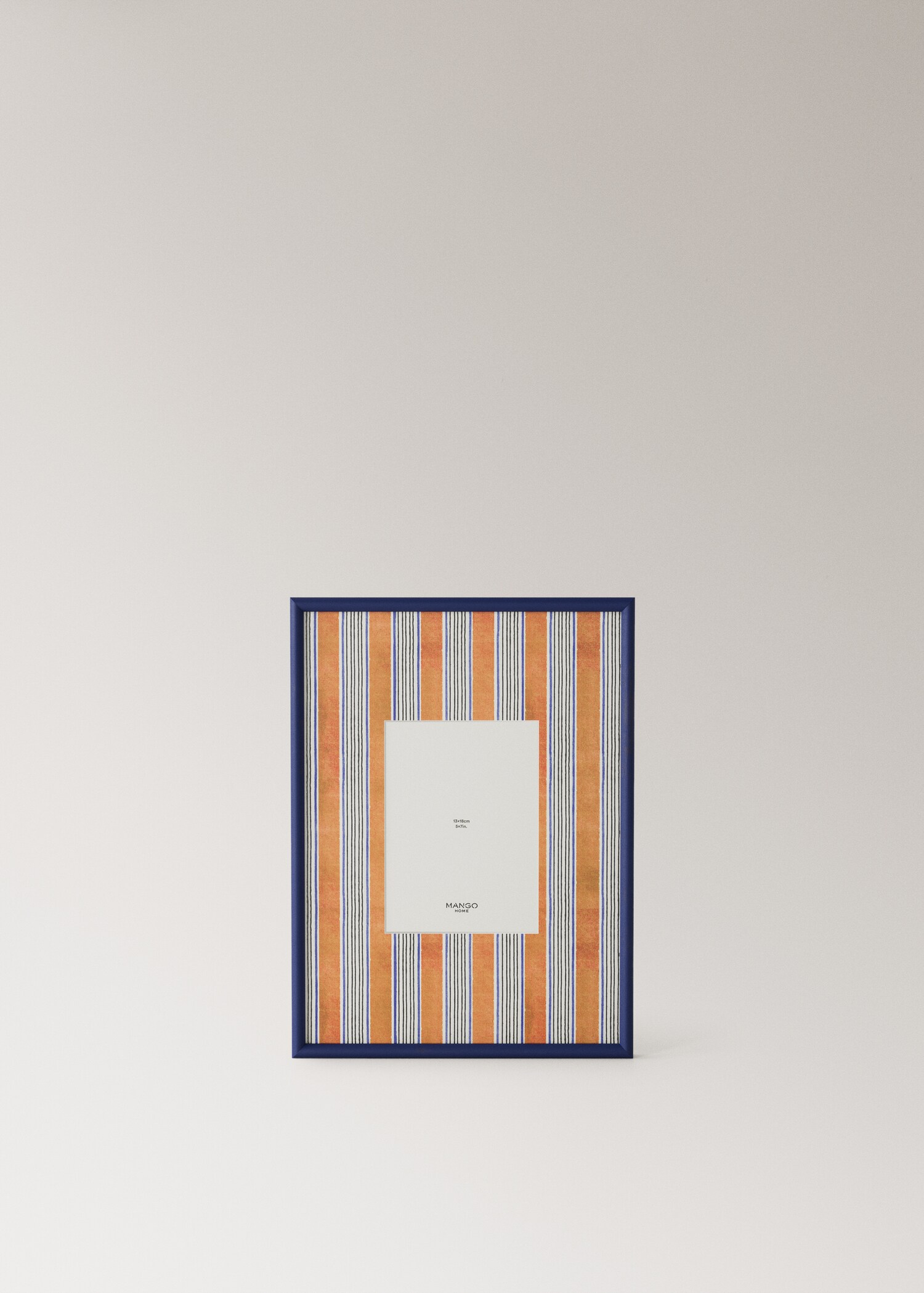 Medium wood frame with lines - Article without model