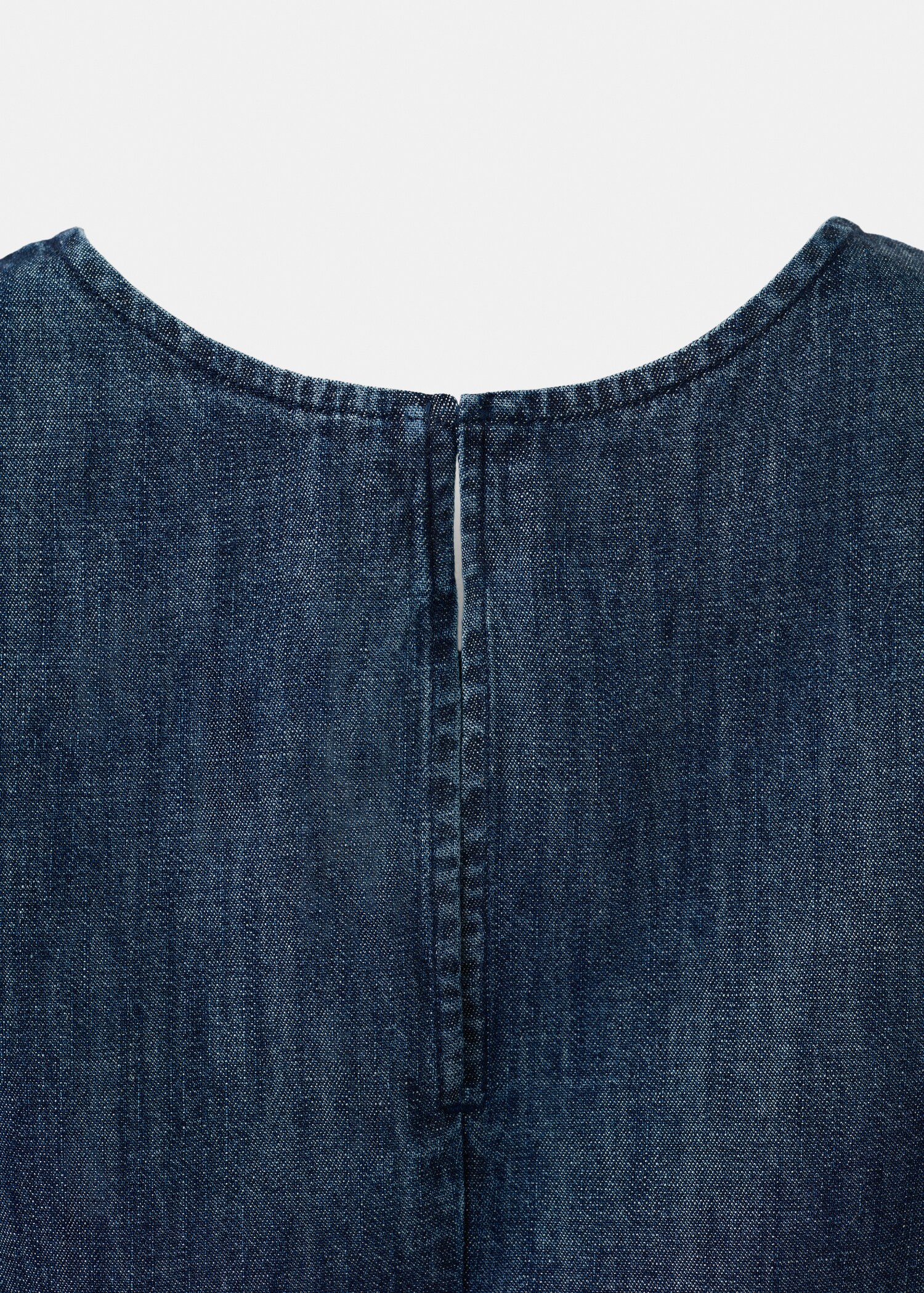Denim top with seam detail - Details of the article 0