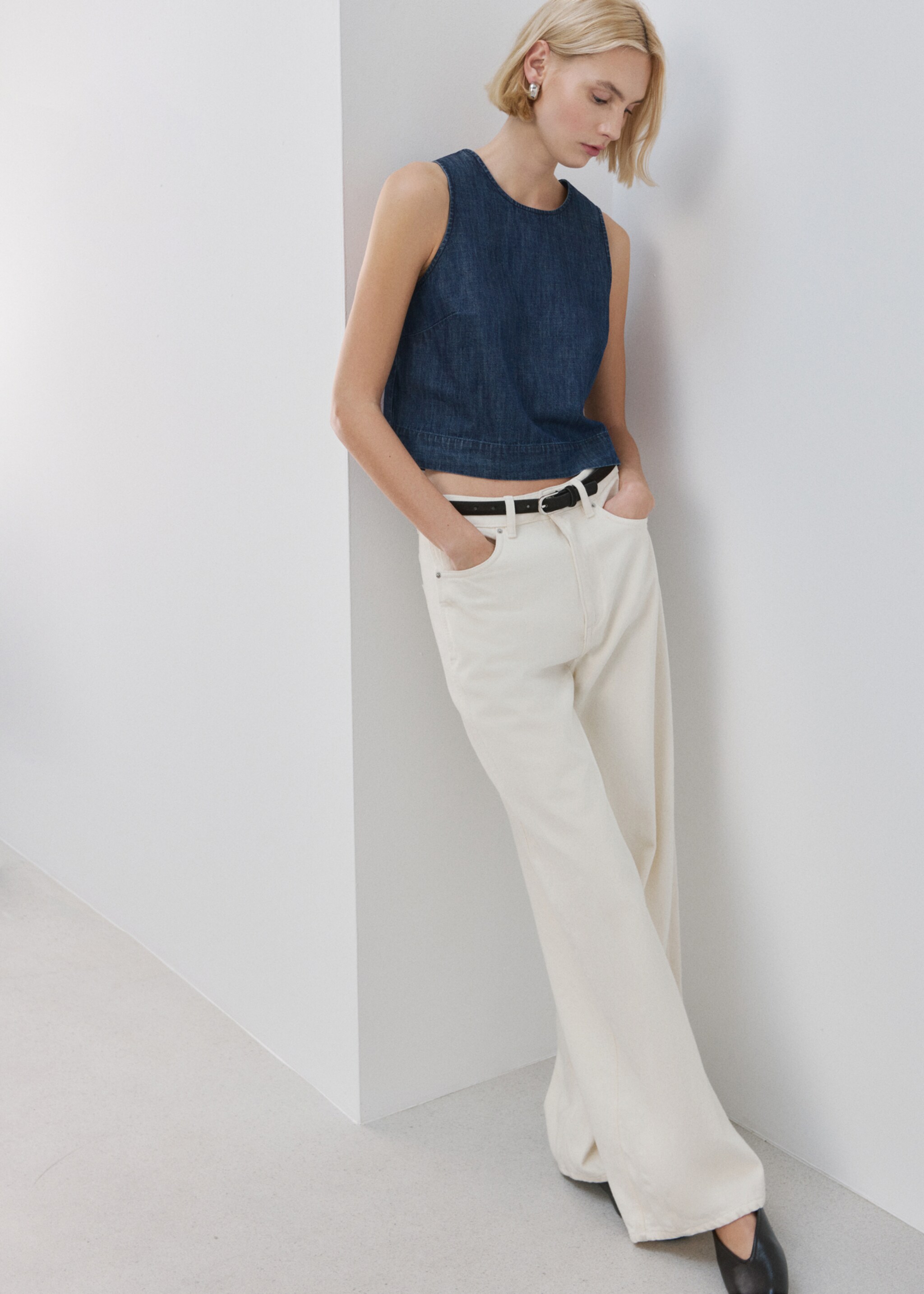 Denim top with seam detail - Details of the article 2, Open Blue. Ref: 27093270-00.