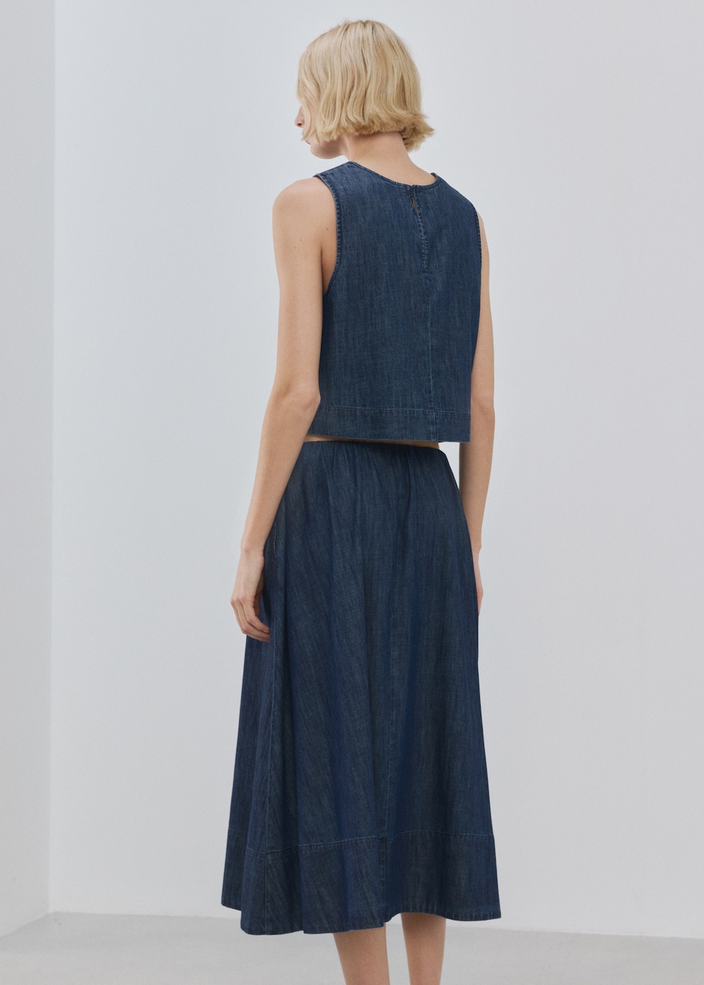 Denim top with under seam detail - image 3