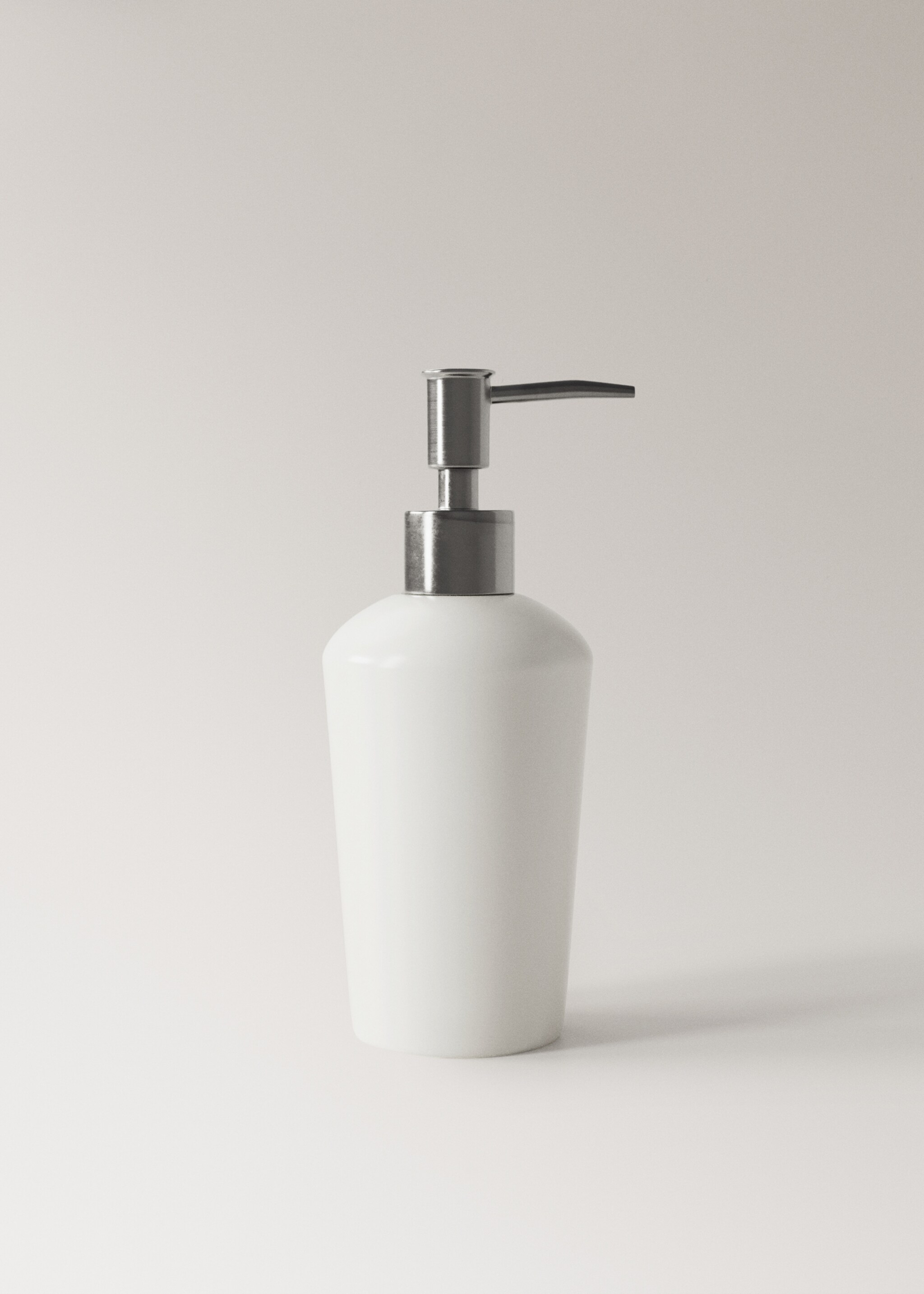 Ceramic soap dispenser - Article without model, White. Ref: 27093273-00.