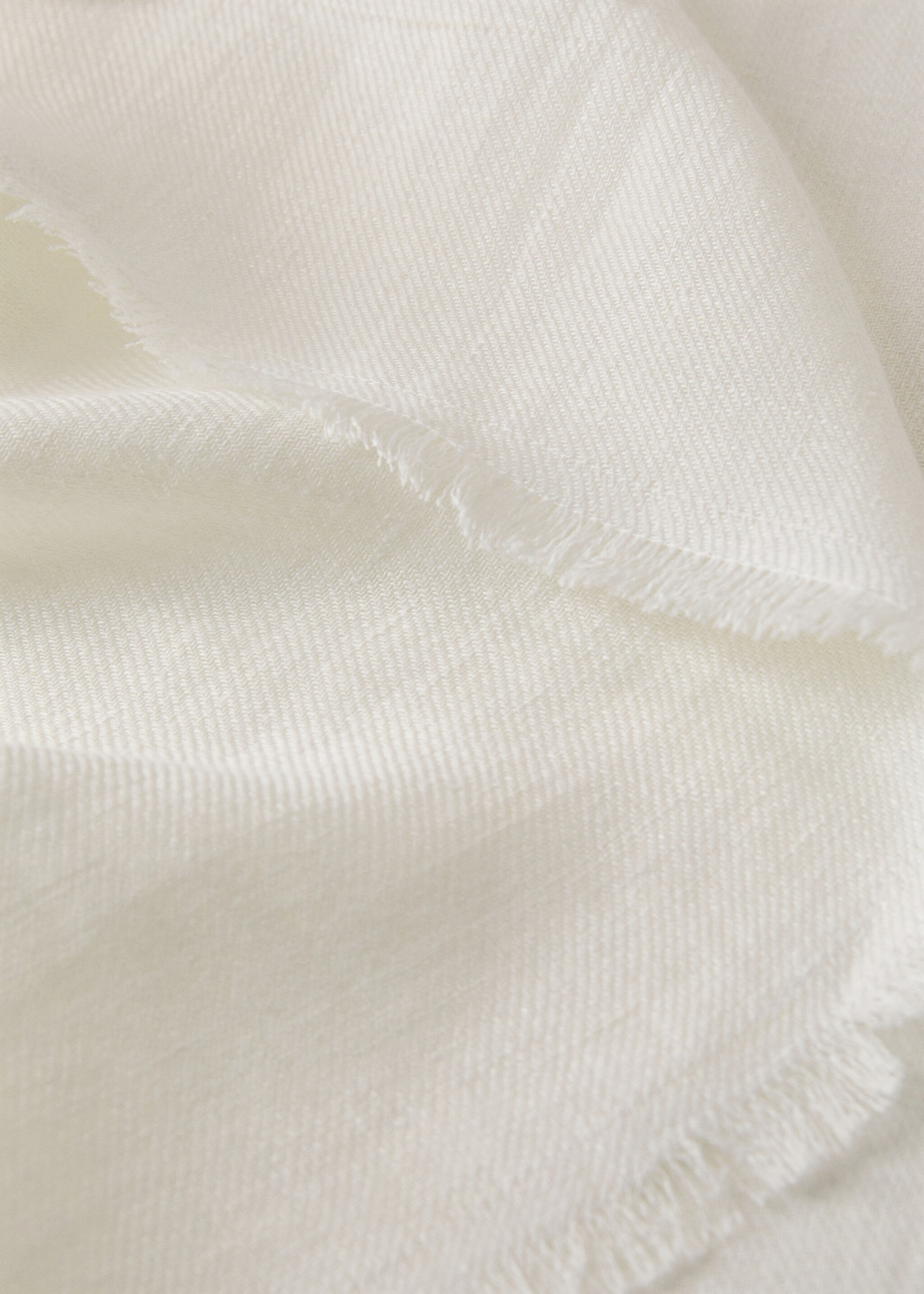 Linnegardin med slitna kanter - Detaljer om artikeln 3, Rå. Ref: 27093278-00.