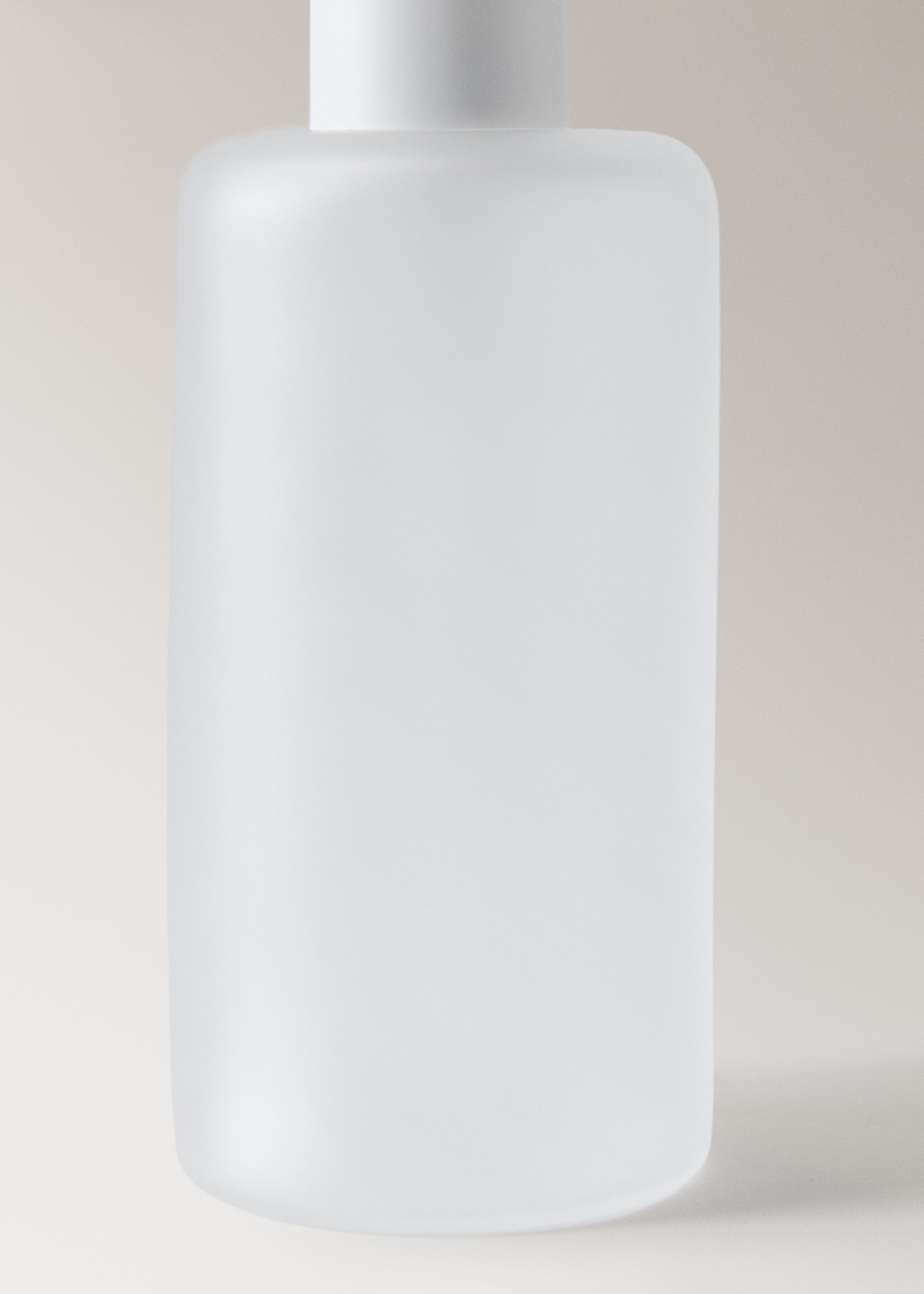 Seifenspender aus mattiertem Glas - Detail des Artikels 2, Weiß. Ref: 27093280-00.