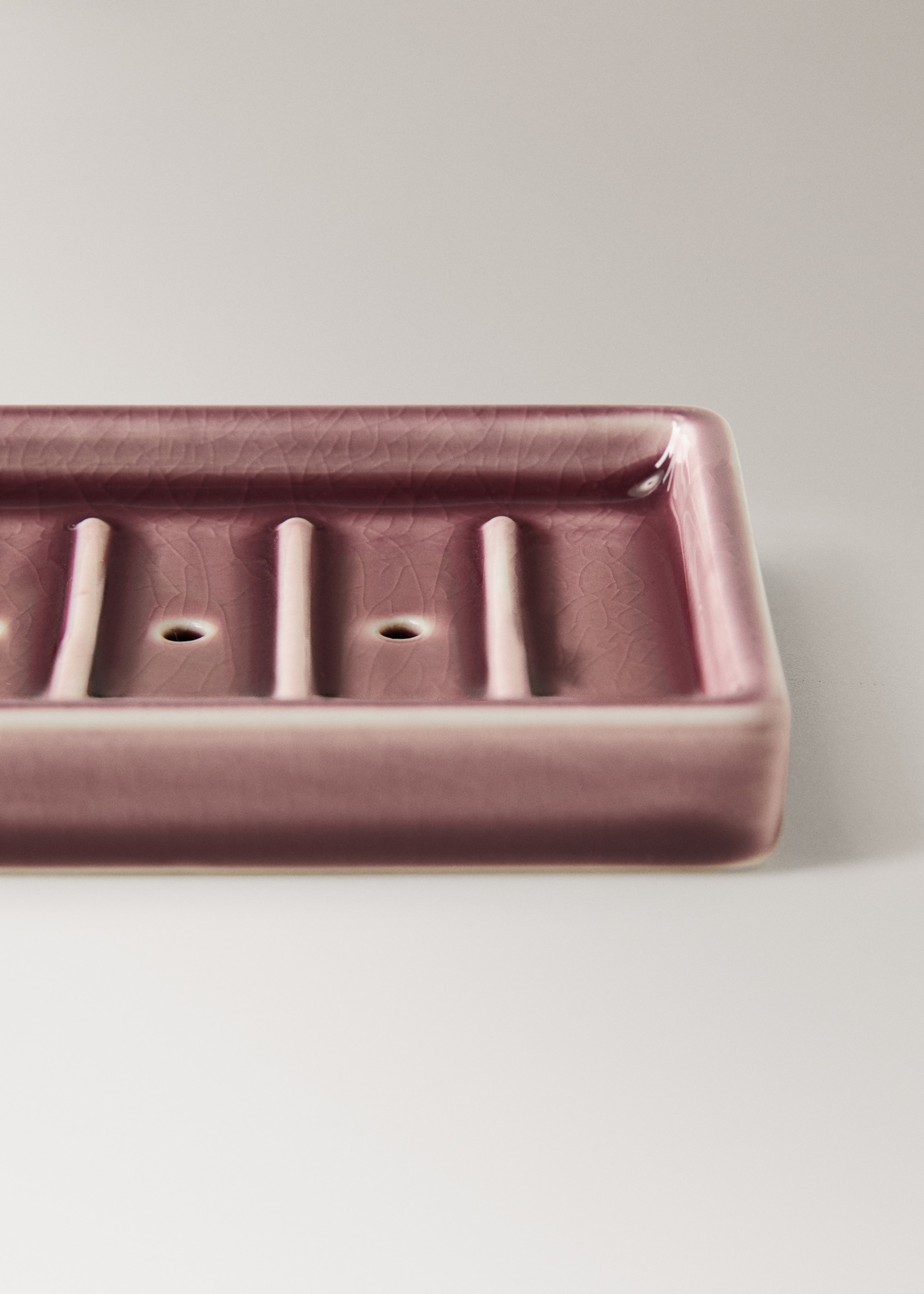 Crackled ceramic soap dish - Details of the article 1, Cherry. Ref: 27093283-00.