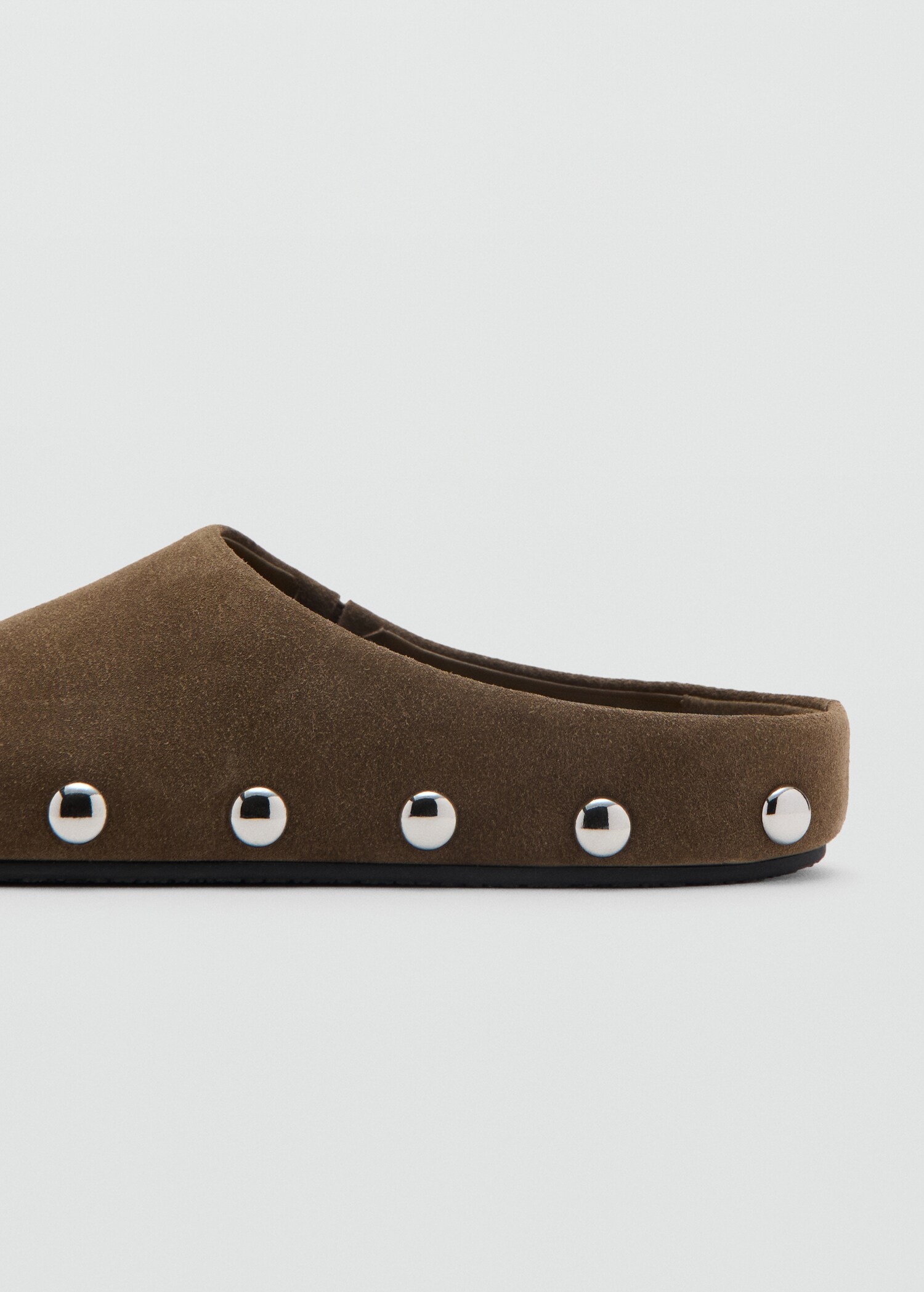 Studded leather shoes - Details of the article 1