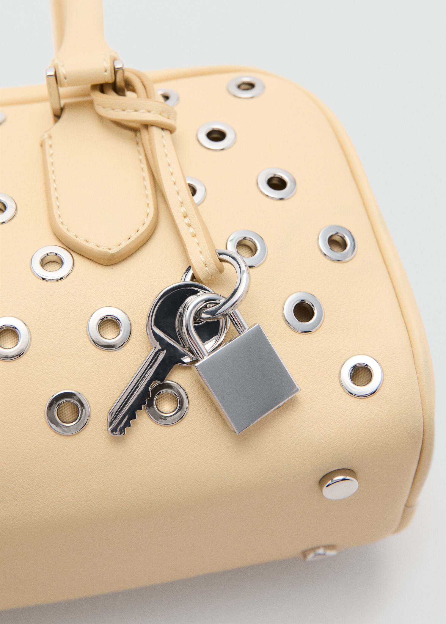Bowling bag eyelets - Details of the article 2