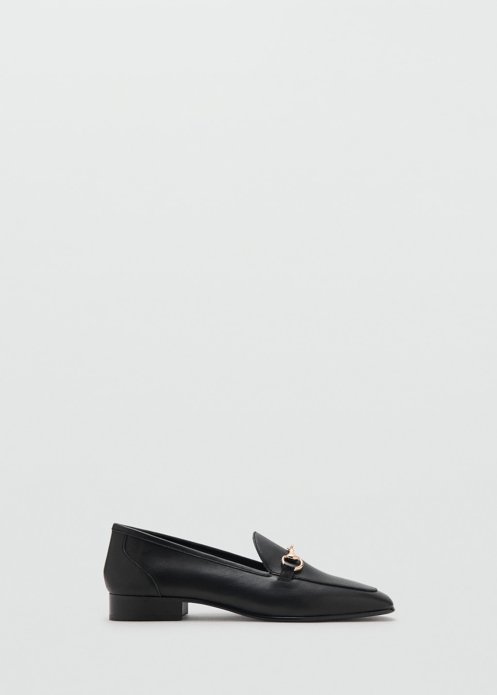 Buckle leather moccasins