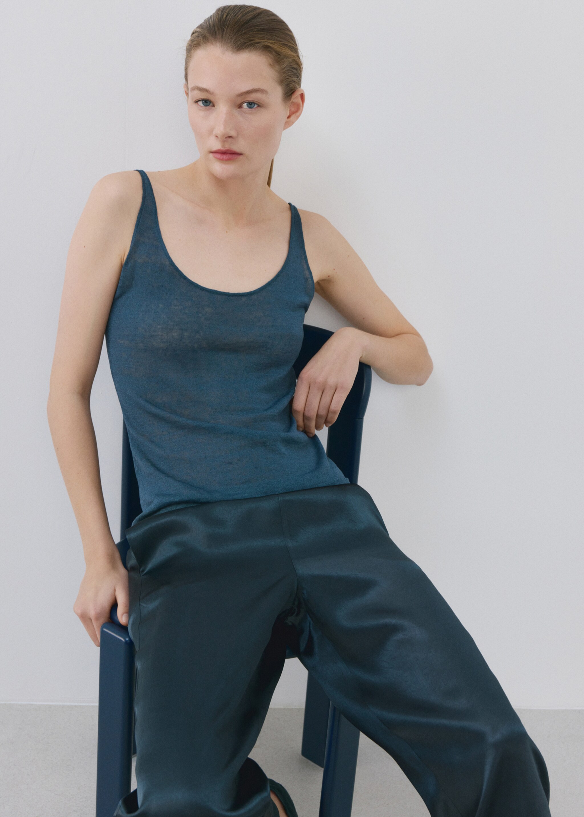 Satin trousers with elastic waist - Details of the article 2, Blue. Ref: 27093312-00.