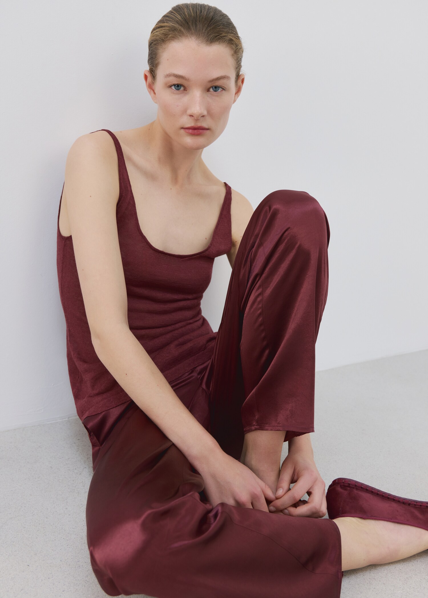 Атласные брюки с эластичным поясом - Деталь изделия 2