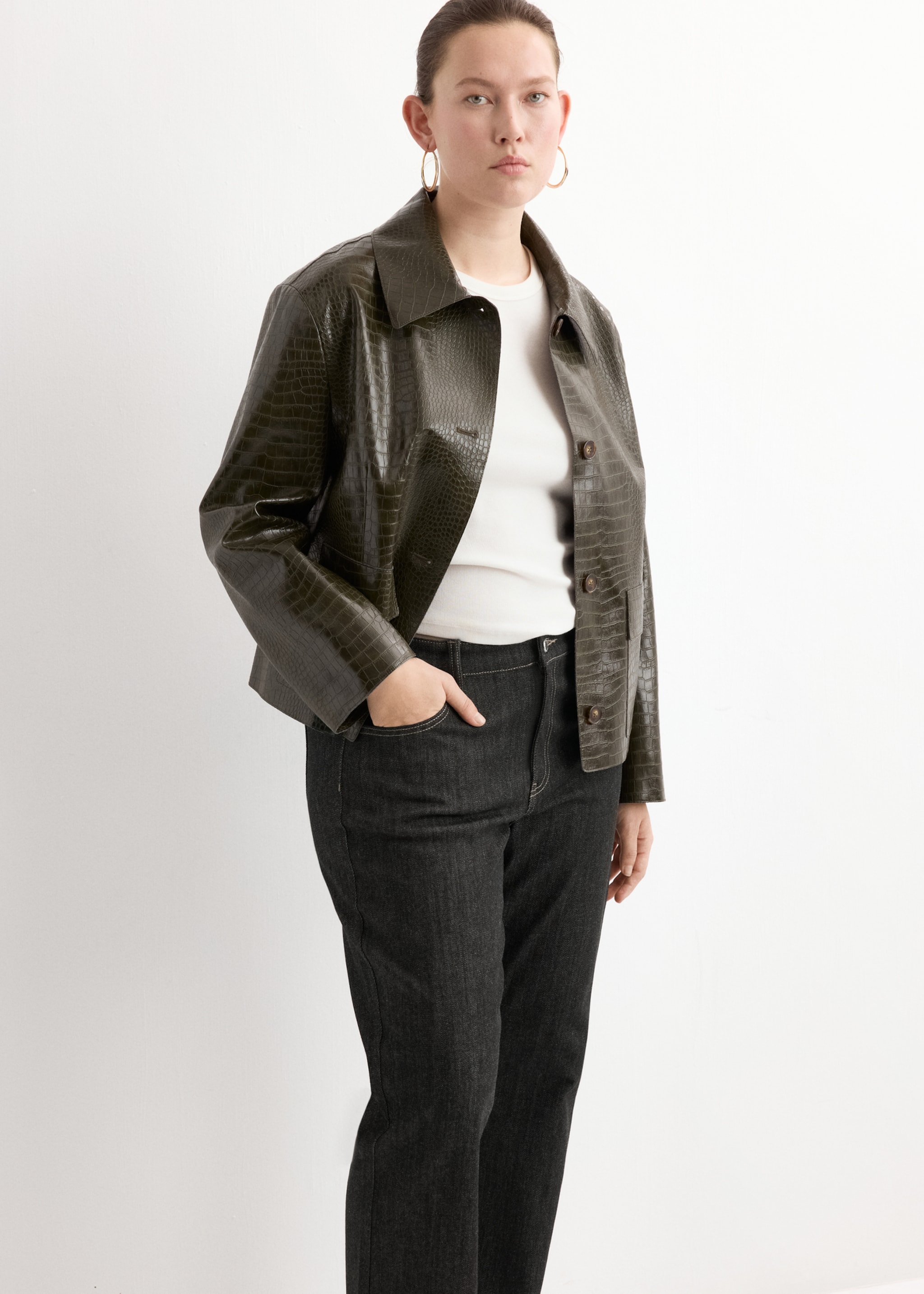 Jeans med utsvängda ben och medelhög midja - Detaljer om artikeln 5, Svart. Ref: 27093318-00.