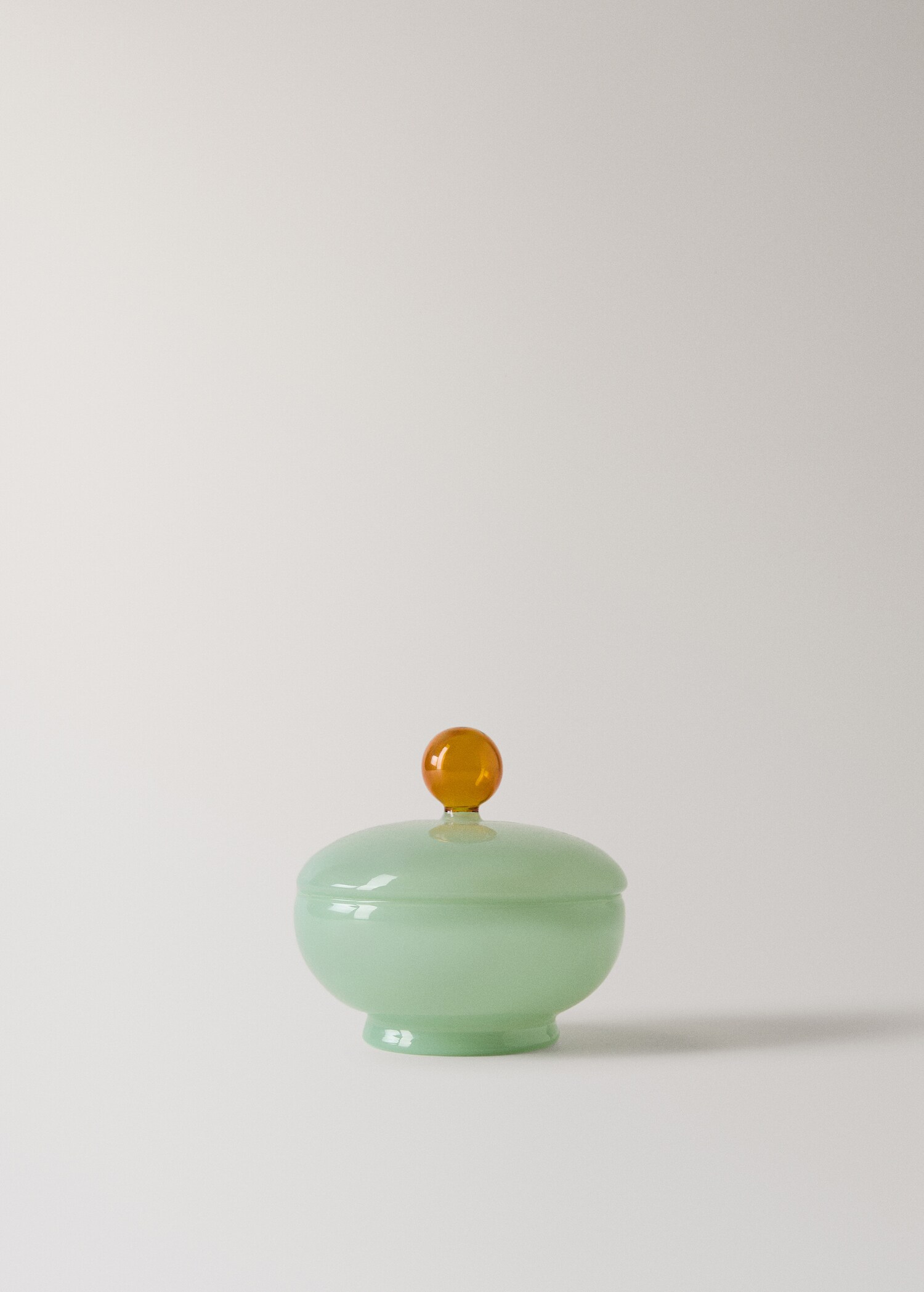 Coloured borosilicate bathroom jar - Article without model