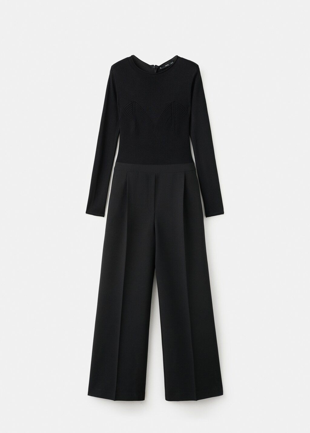 Jumpsuit-style coordinated outfit - image 5