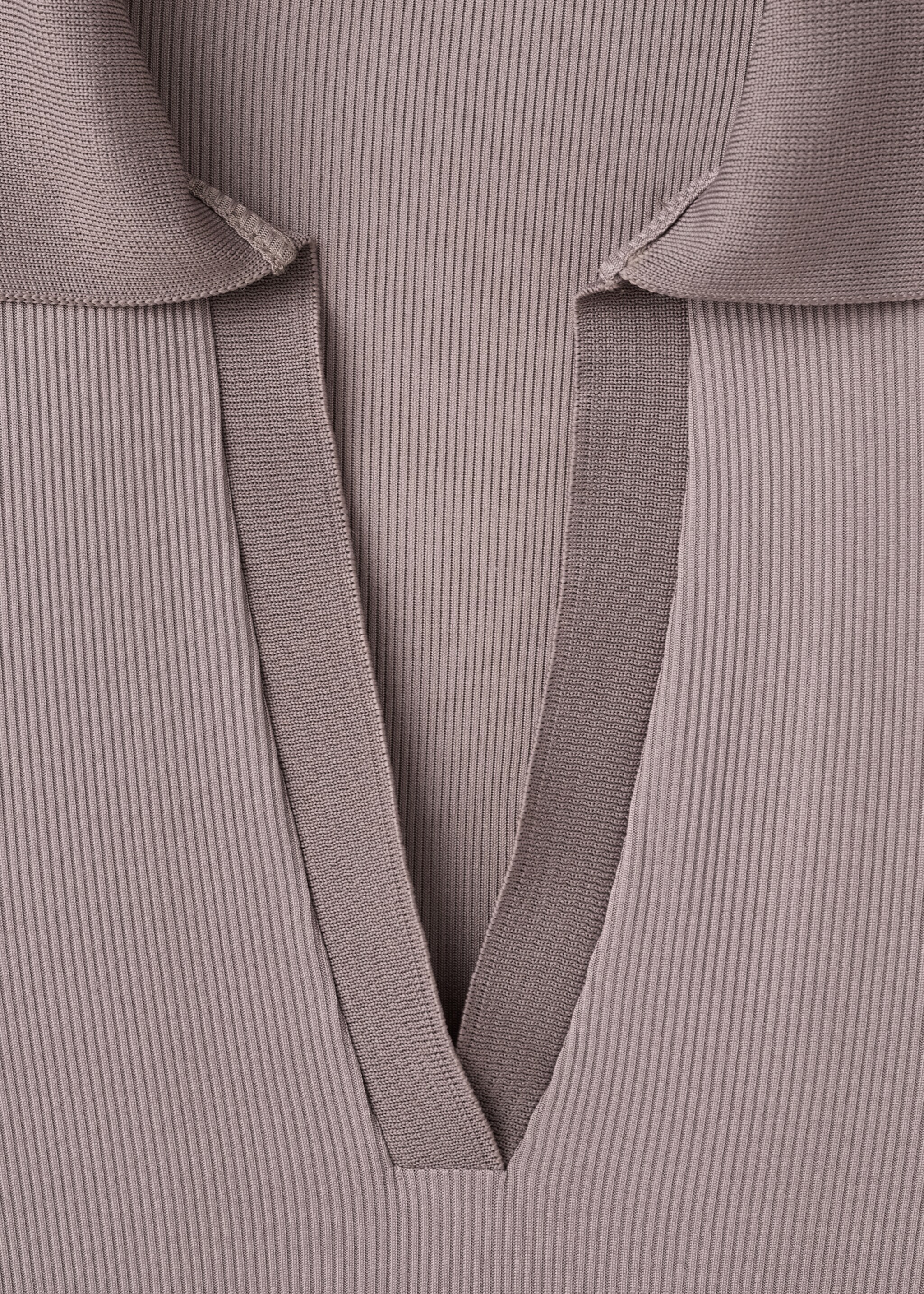 Body cuello pico - Detalle del artículo 8, Marrón claro/pastel. Ref: 27093341-00.