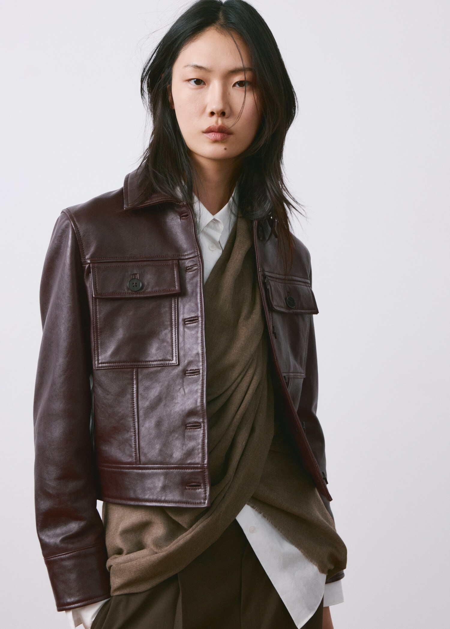 Buttoned leather jacket - Medium plane