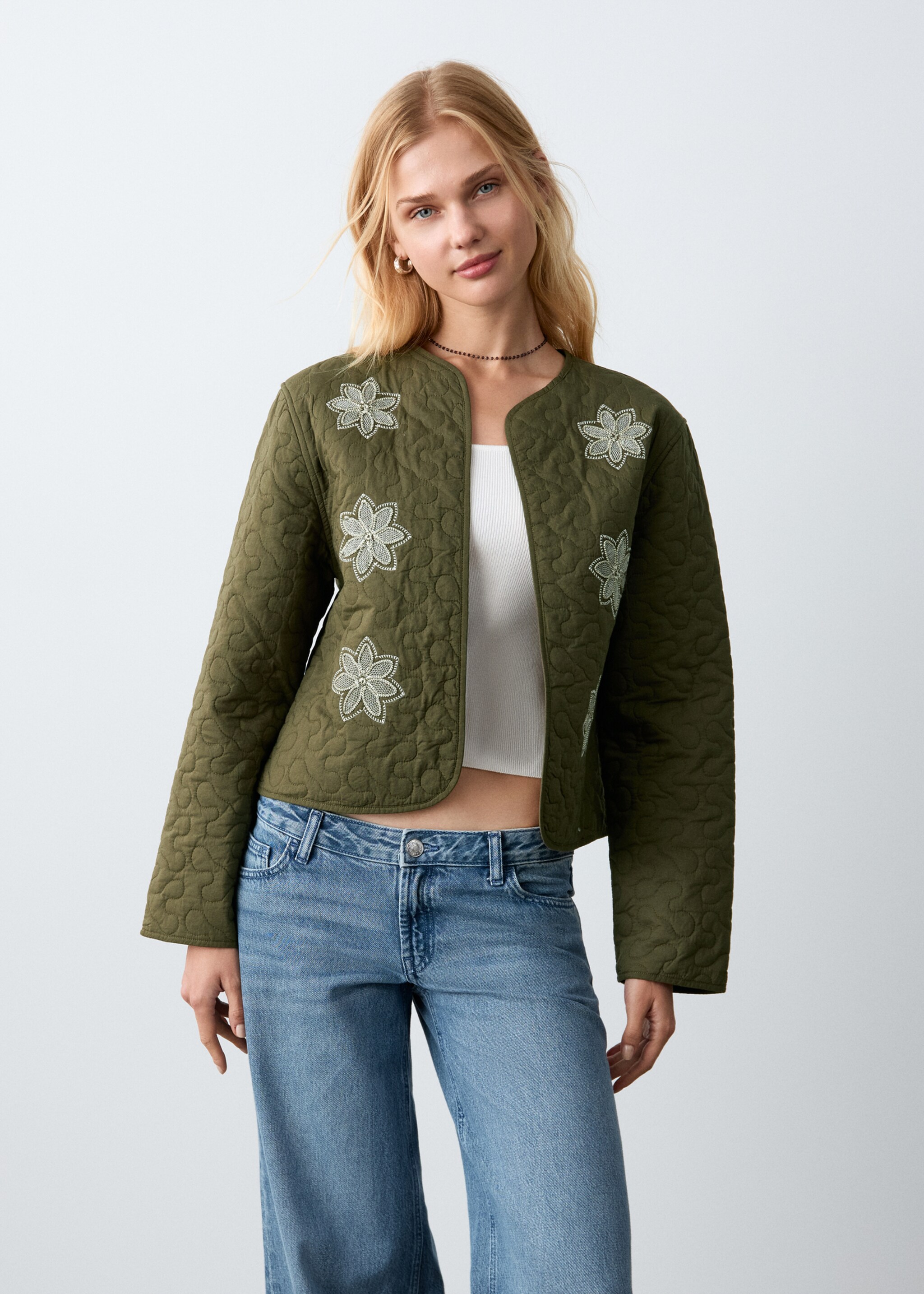 Veste matelassée brodée - Plan moyen, Kaki. Ref: 27094048-00.