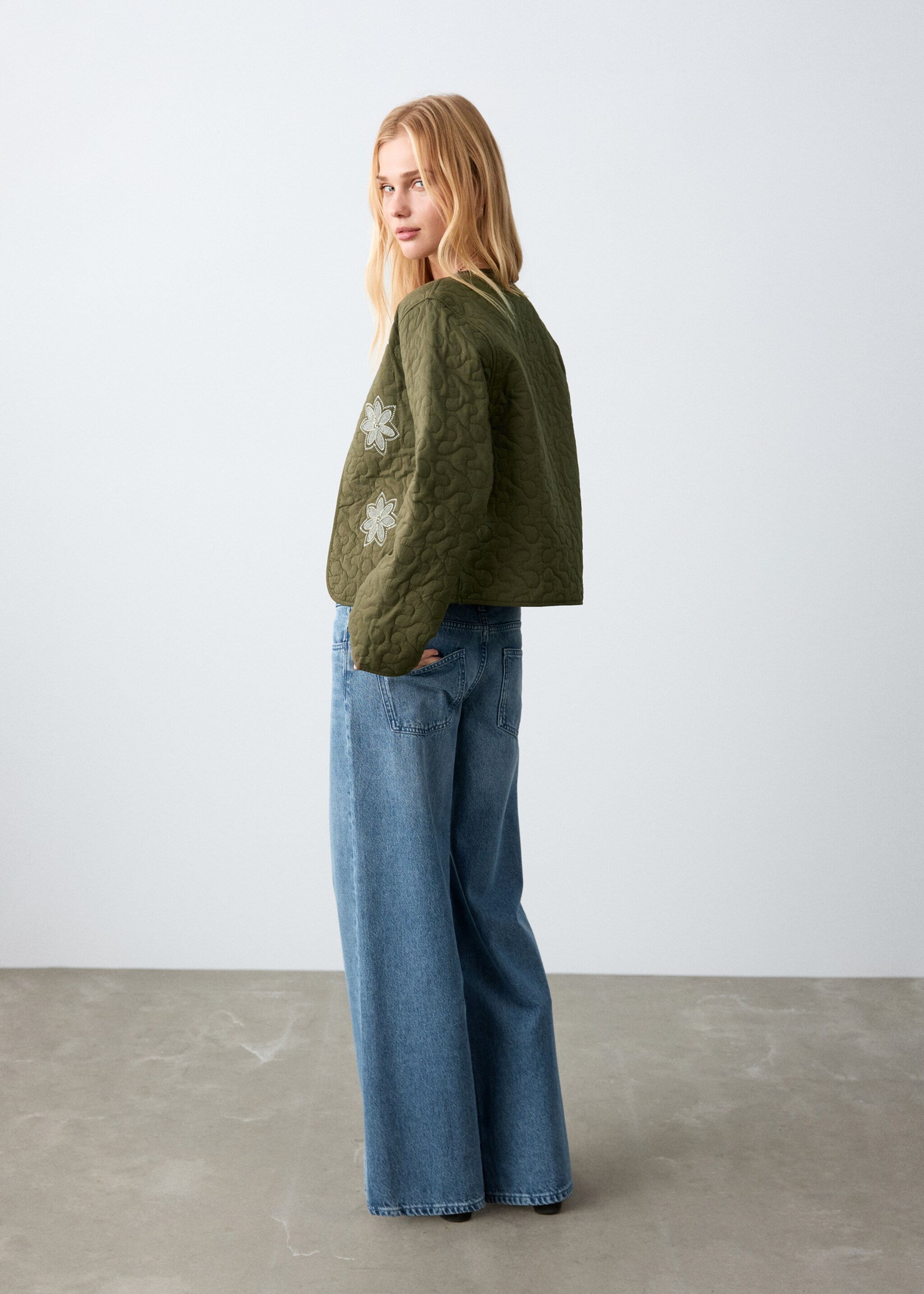 Veste matelassée brodée - Détail de l'article 2, Kaki. Ref: 27094048-00.