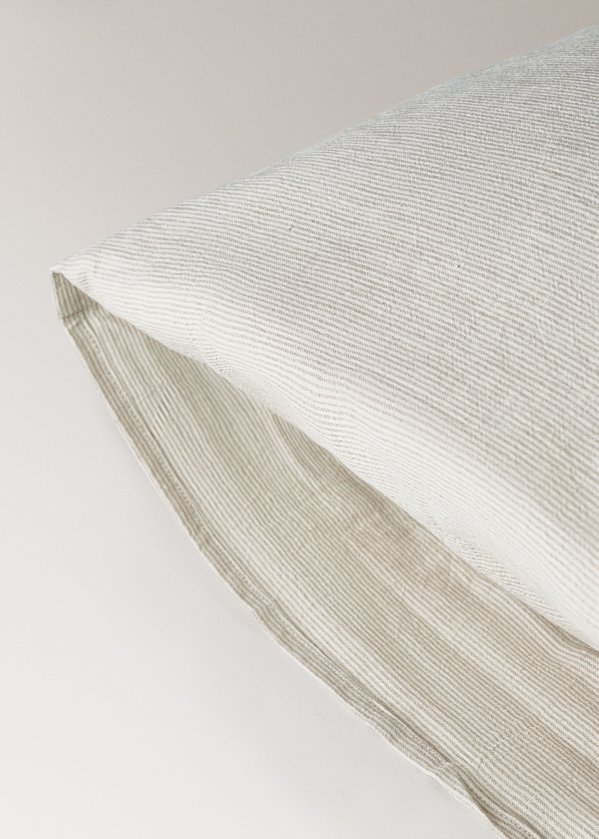 Children's pillowcase in cotton linen with stripes 50x75cm - Details of the article 2, Sand. Ref: 27094054-00.