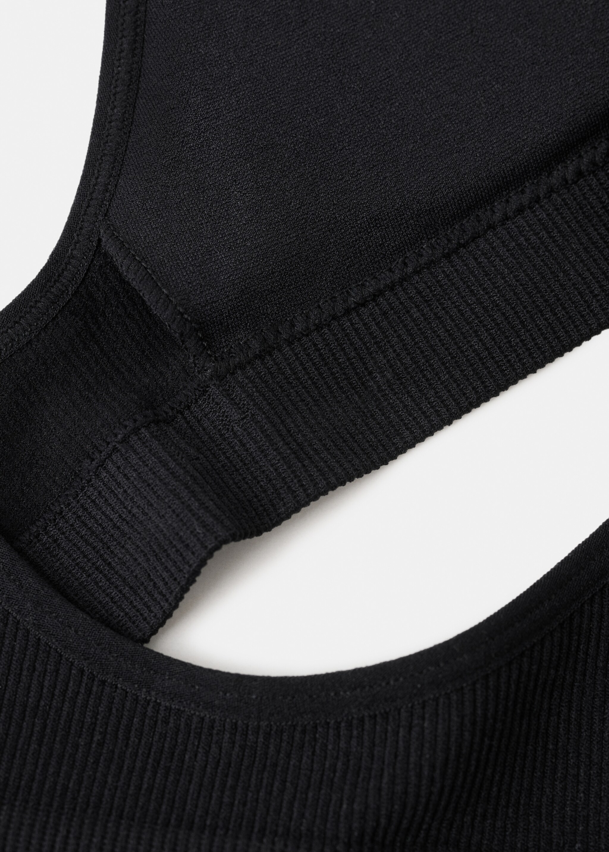 Basic Triangel-BH - Detail des Artikels 8, Schwarz. Ref: 27094064-00.