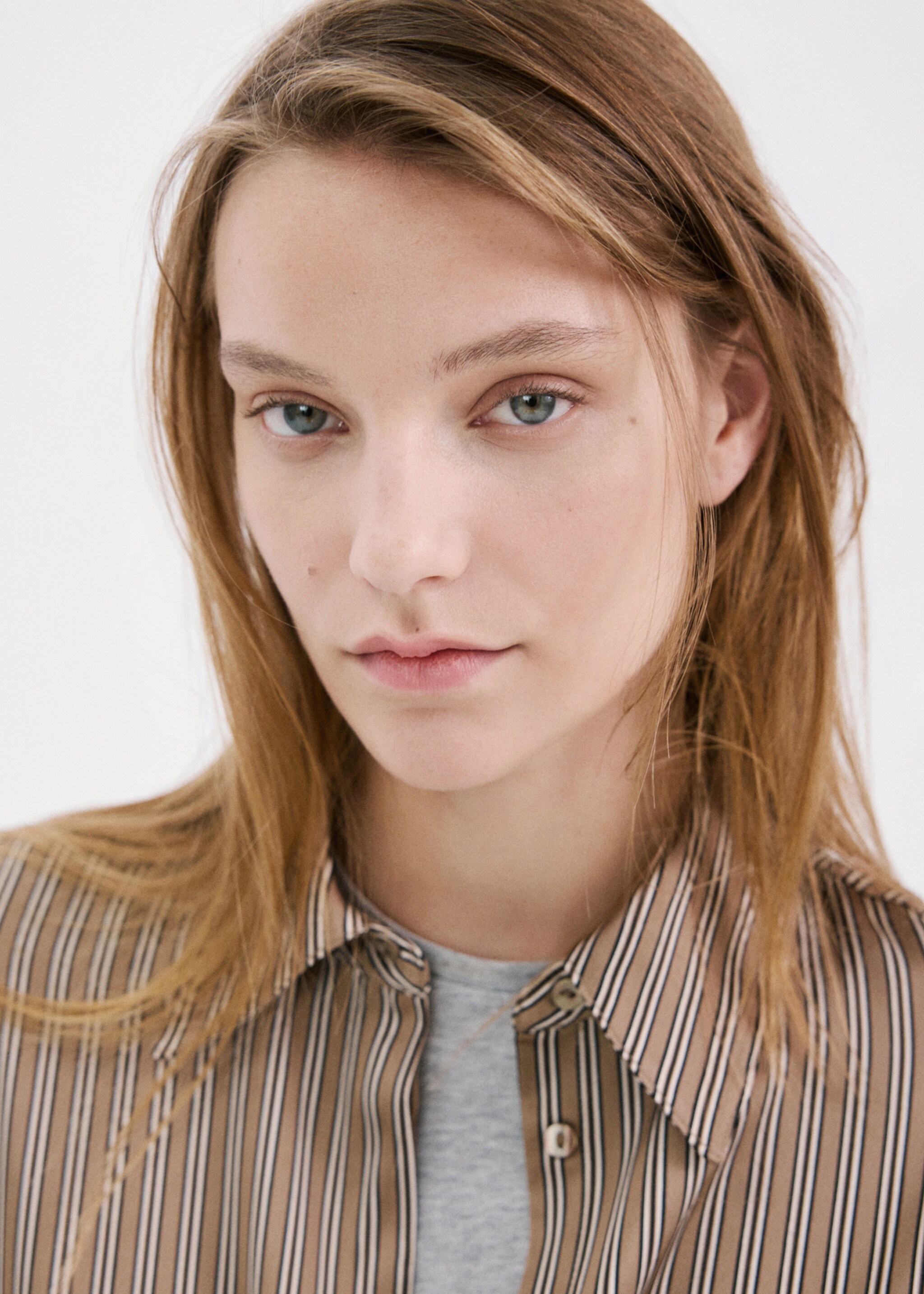 قميص مخطط من الساتان - تفاصيل المنتج 1, بني متوسط. Ref: 27094072-00.