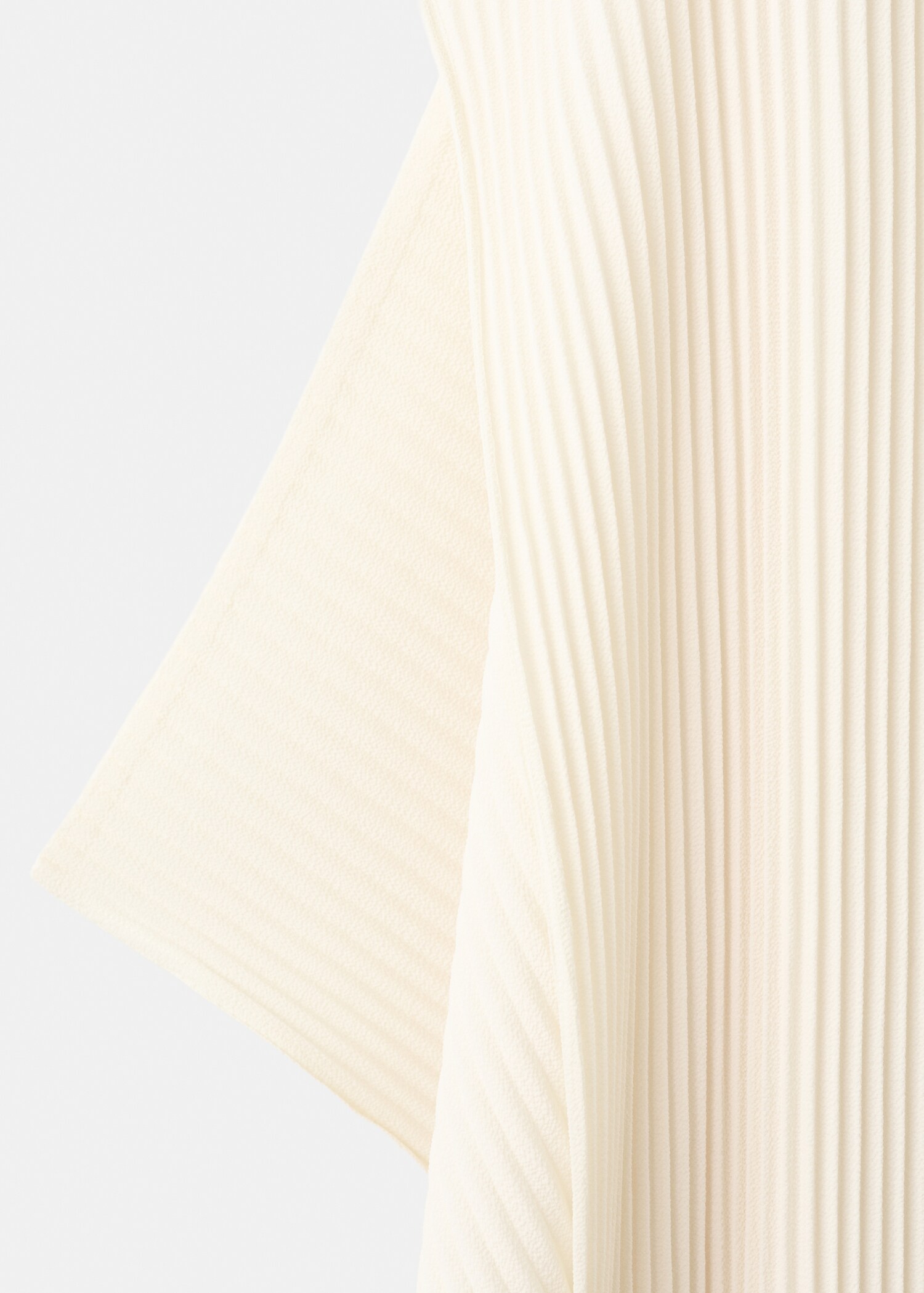 Oversized pleated caftan - Details of the article 0
