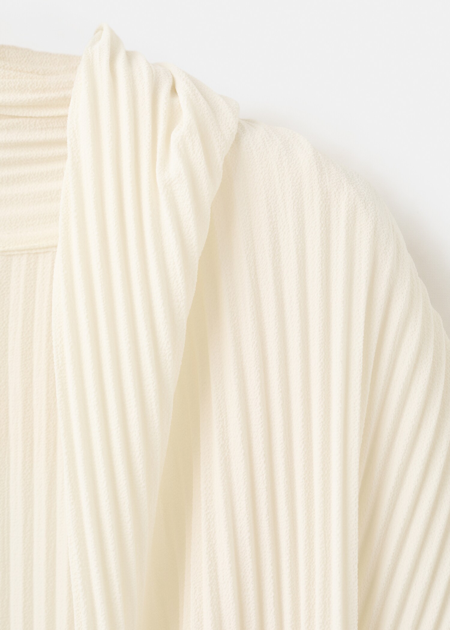 Oversized pleated caftan - Details of the article 8