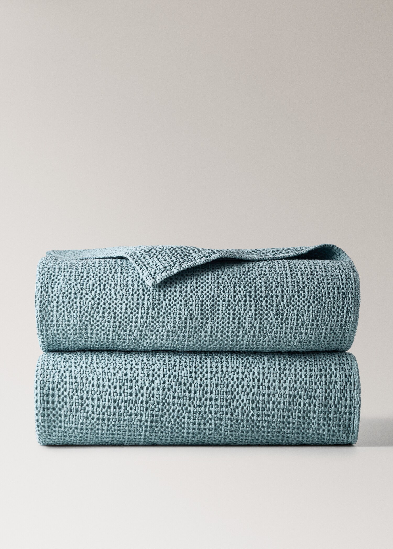 Waffle-cotton garment-dyed bedspread for cot - Article without model