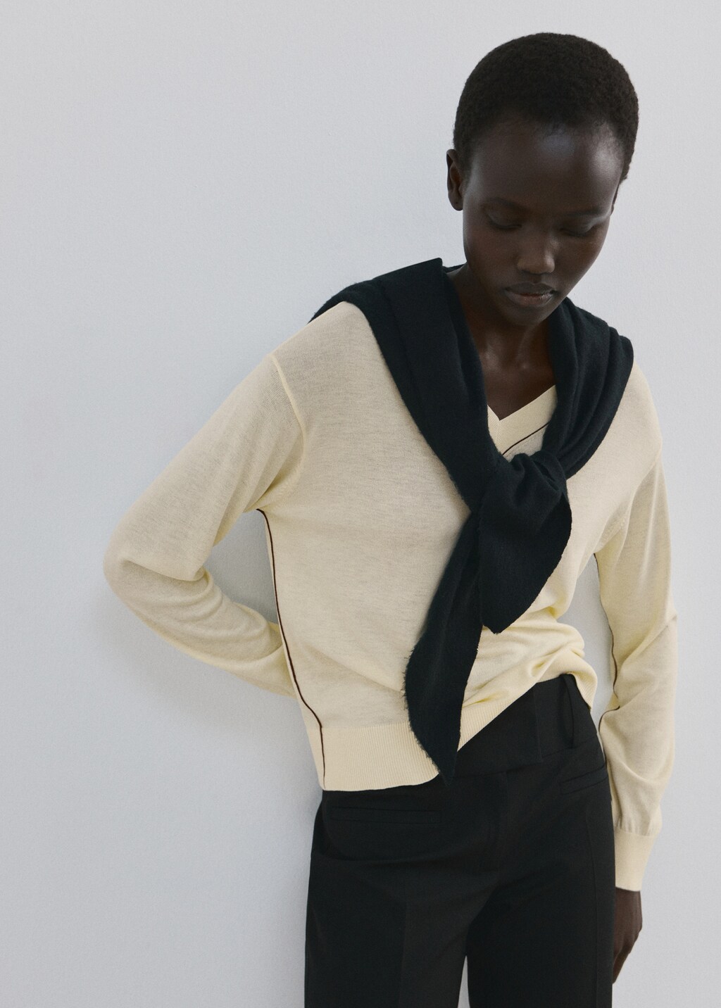 V-neck sweater with contrast piping - image 3