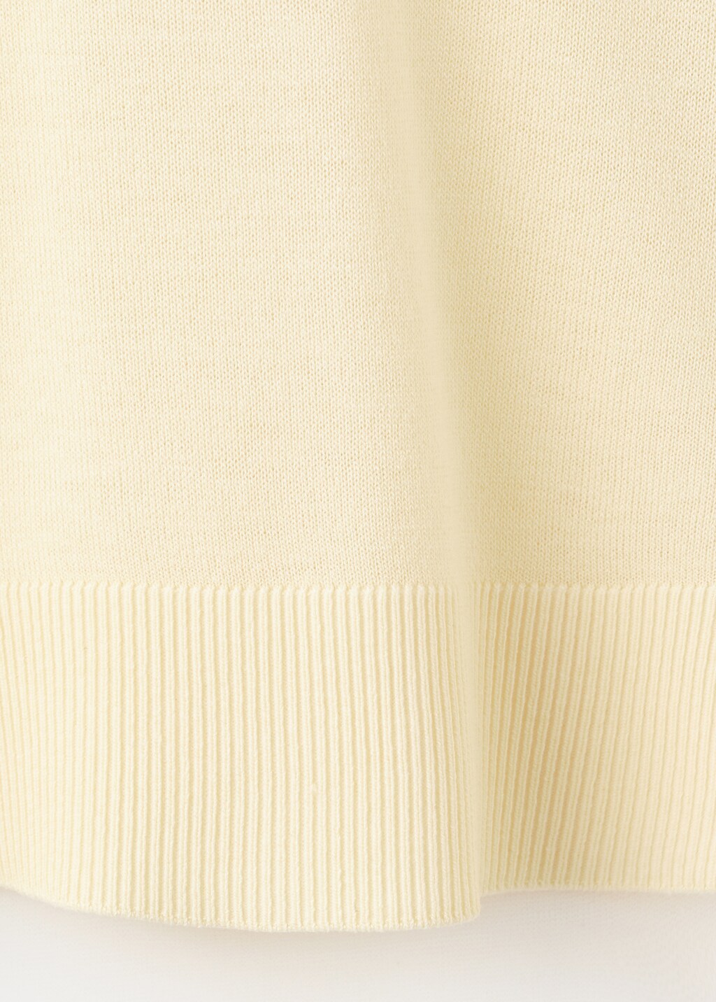 V-neck sweater with contrast piping - image 4
