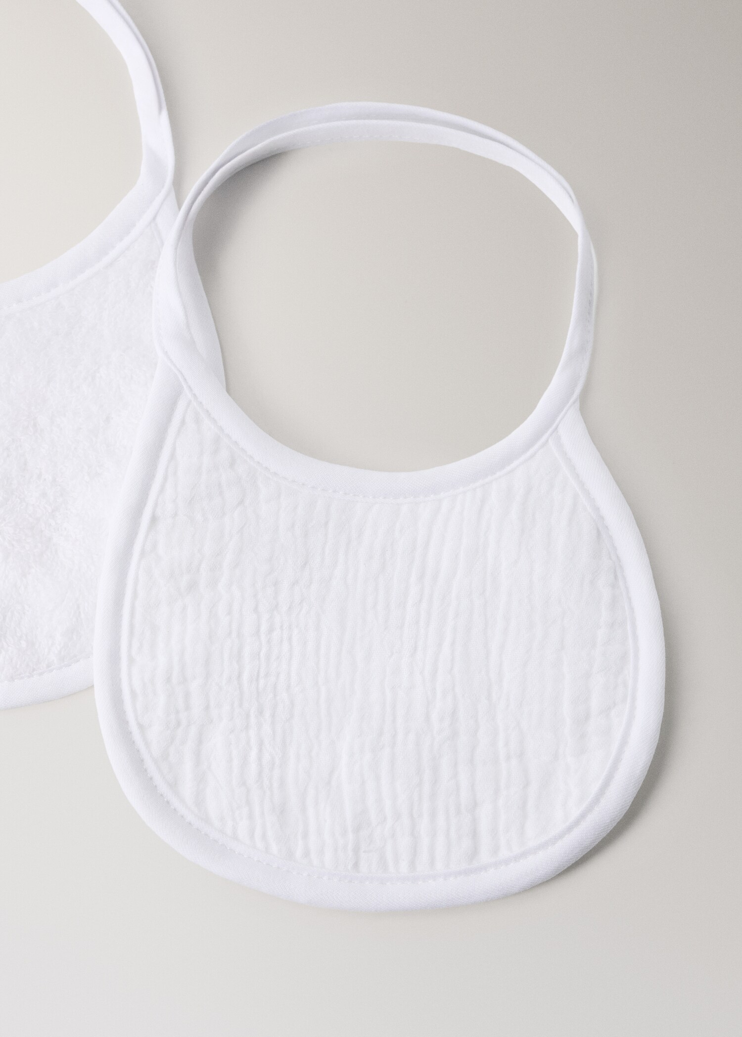 Lätzchen aus Baumwolle mit Chiffon - Detail des Artikels 1