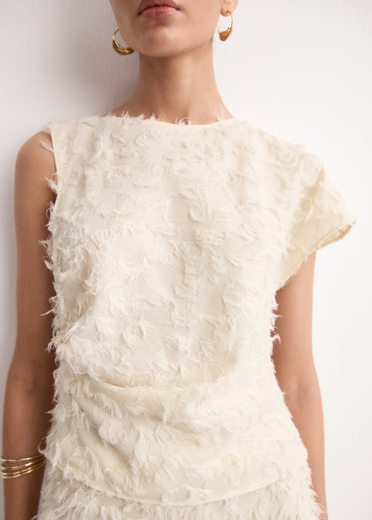 توب غير متماثل ريش - رؤية وسط