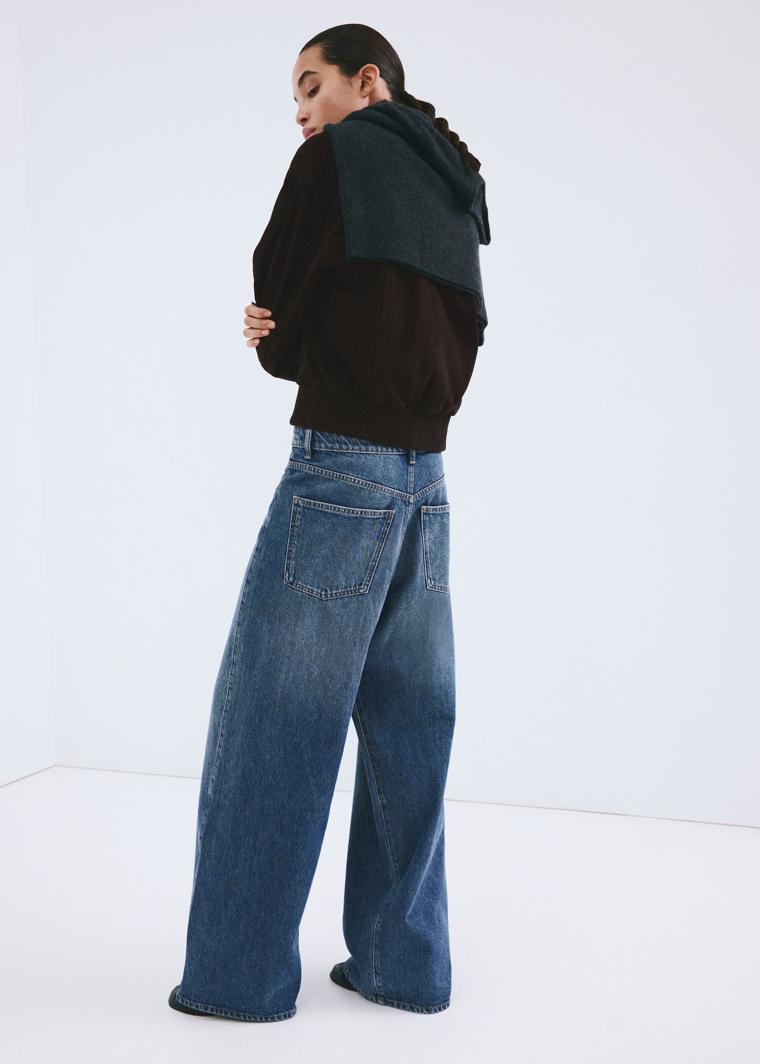 Mid-rise balloon jeans - Reverse of the article
