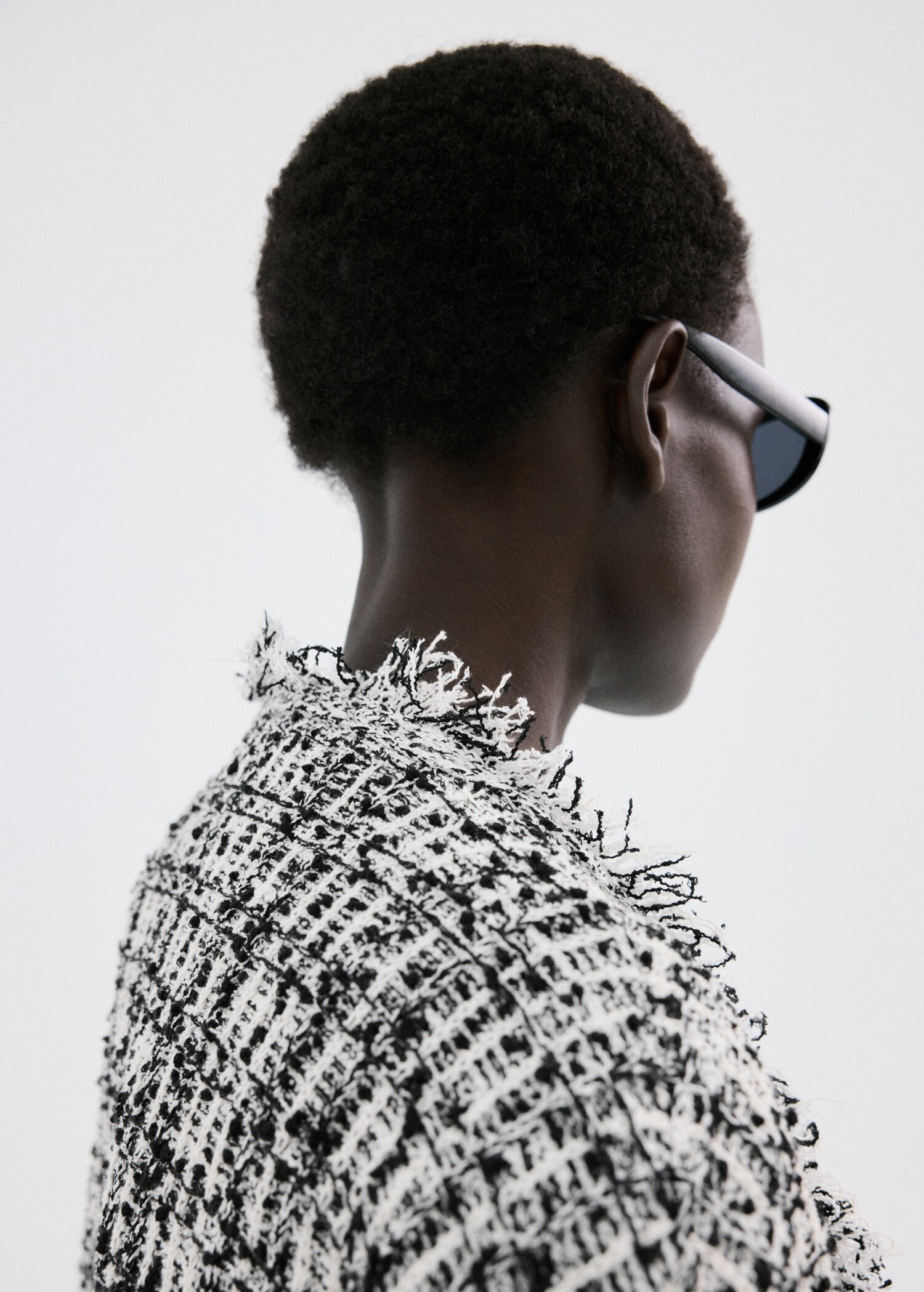 Oversized tweed jacket - Details of the article 1