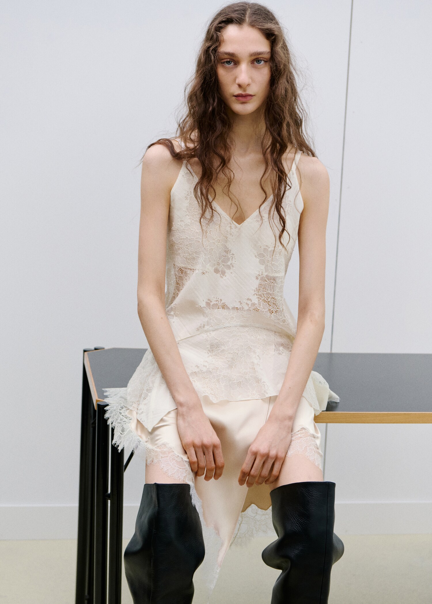 Top lencero encaje - Plano medio