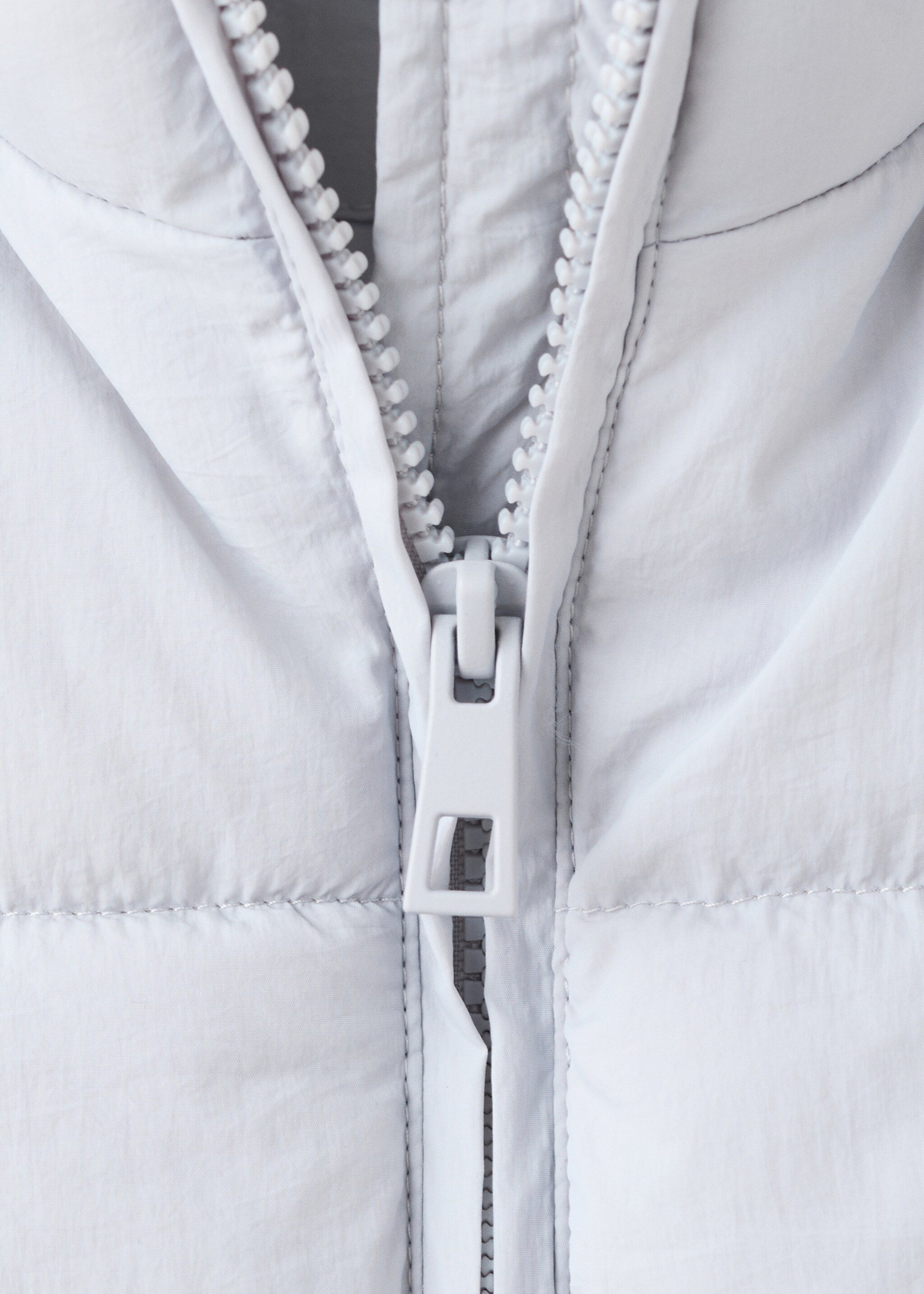 Waistcoat mae - Details of the article 8, Sky Blue. Ref: 27094403-00.