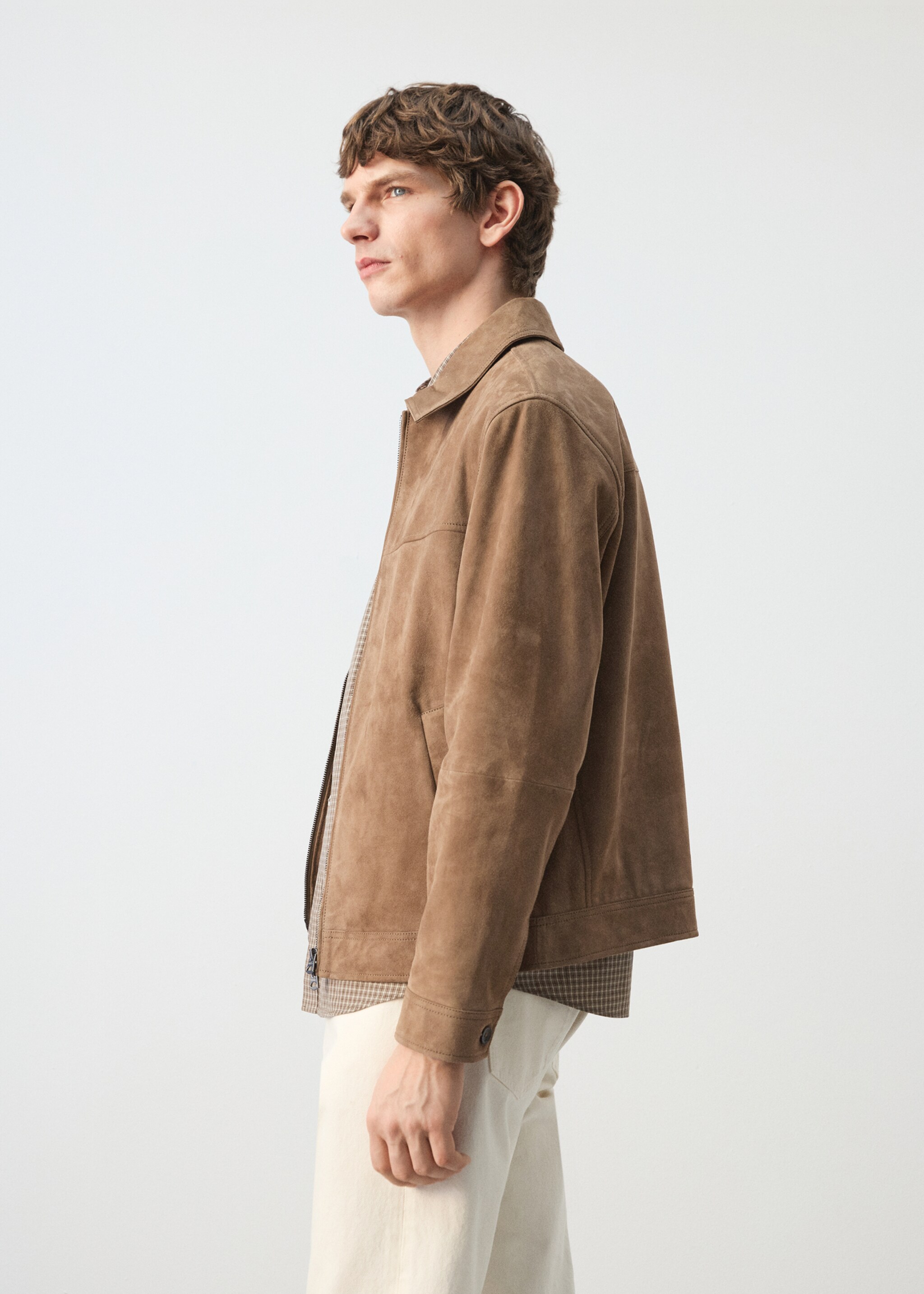 Suede leather jacket with zipper fastening - Details of the article 2, Sand. Ref: 27094405-00.