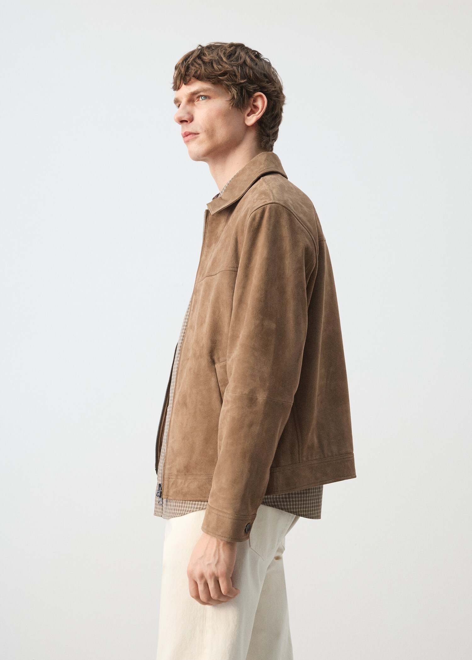Suede leather jacket with zipper fastening - Details of the article 2