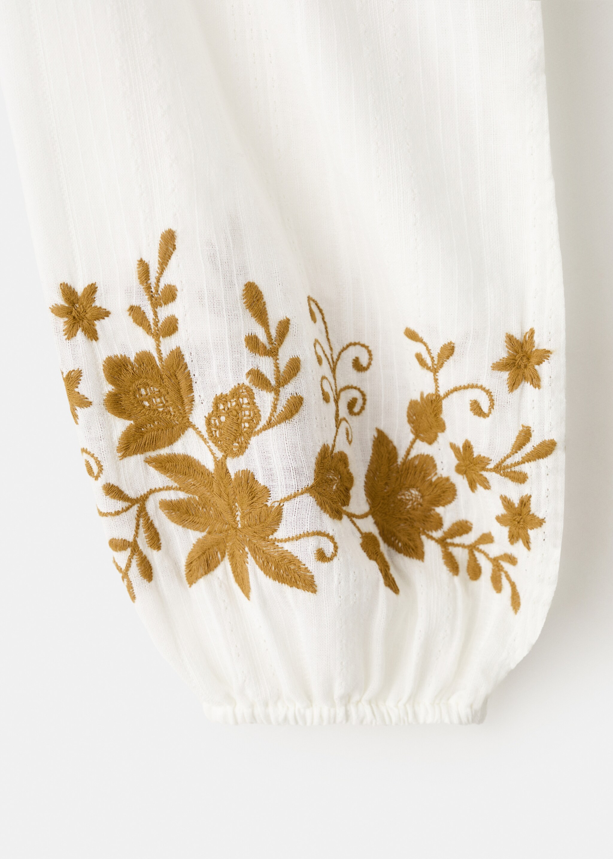 Embroidered printed blouse - Details of the article 0, White. Ref: 27094422-00.