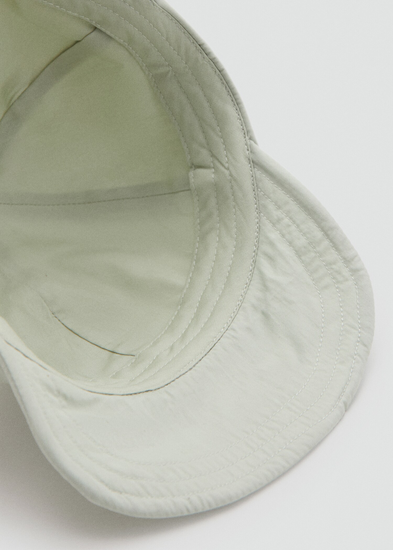 Cap with visor - Details of the article 2