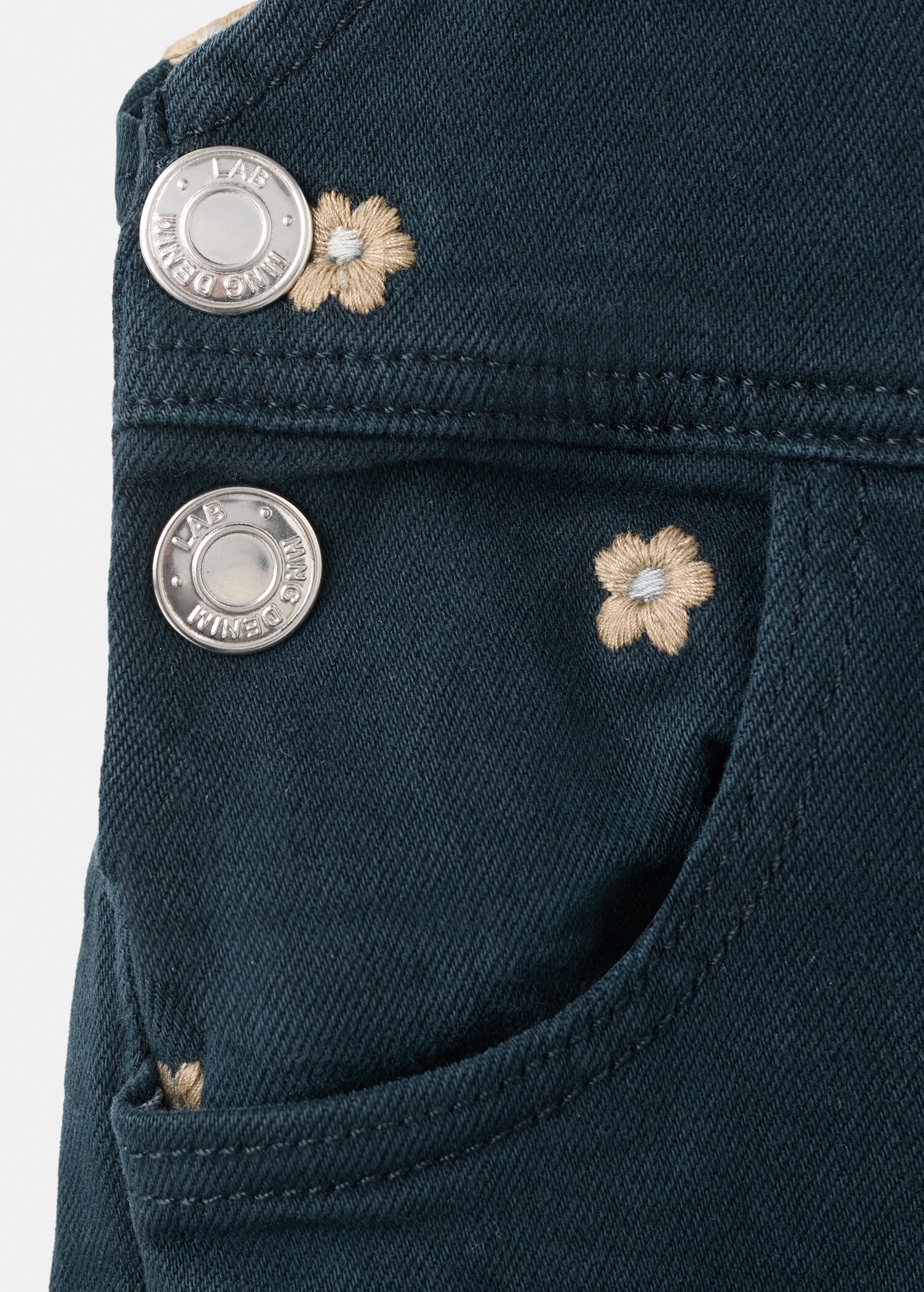 Long embroidered floral dungarees - Details of the article 0