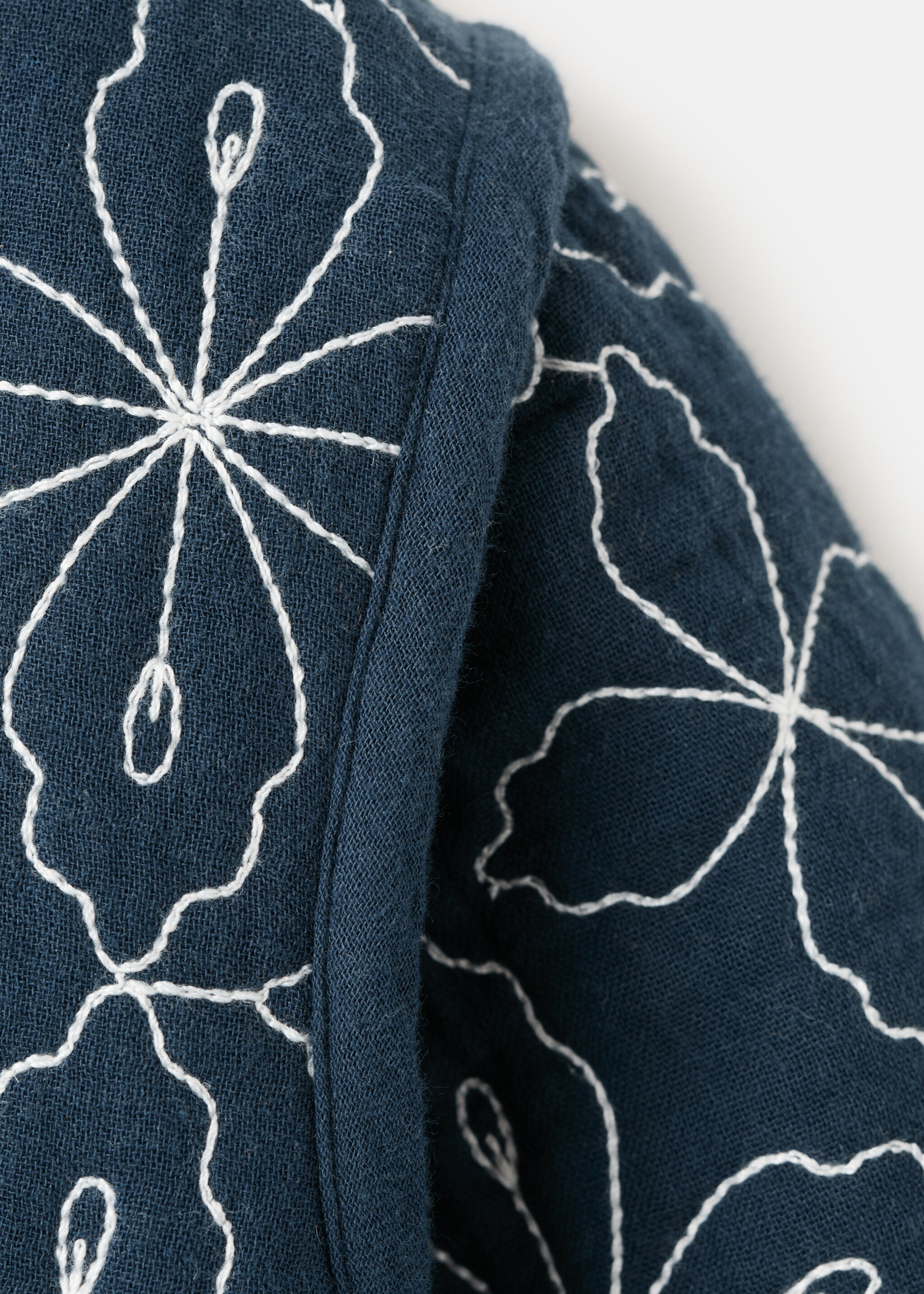 Casaco painel bordado - Pormenor do artigo 0, Azul-marinho. Ref: 27094428-00.