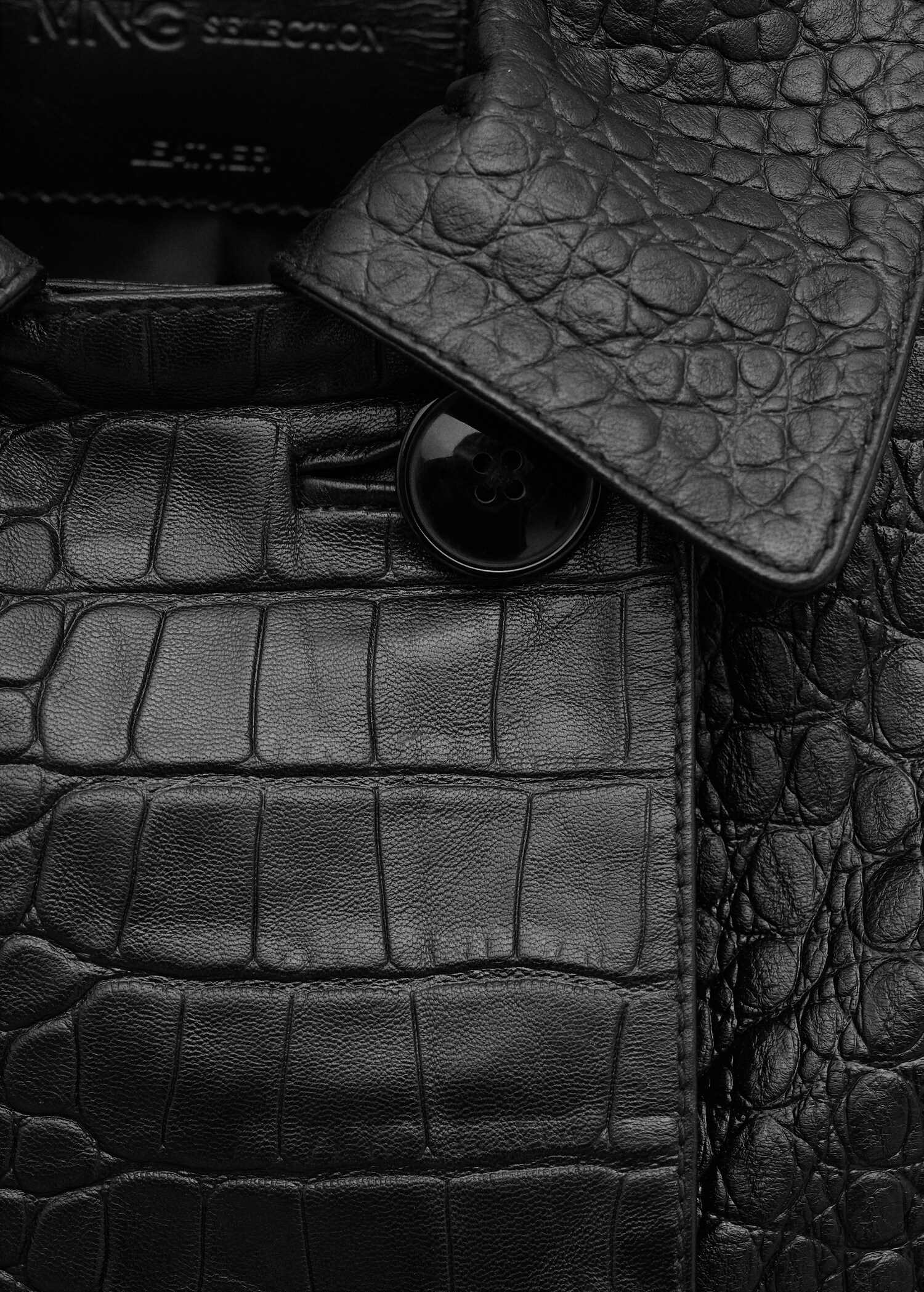 100% leather double-breasted jacket - Details of the article 8