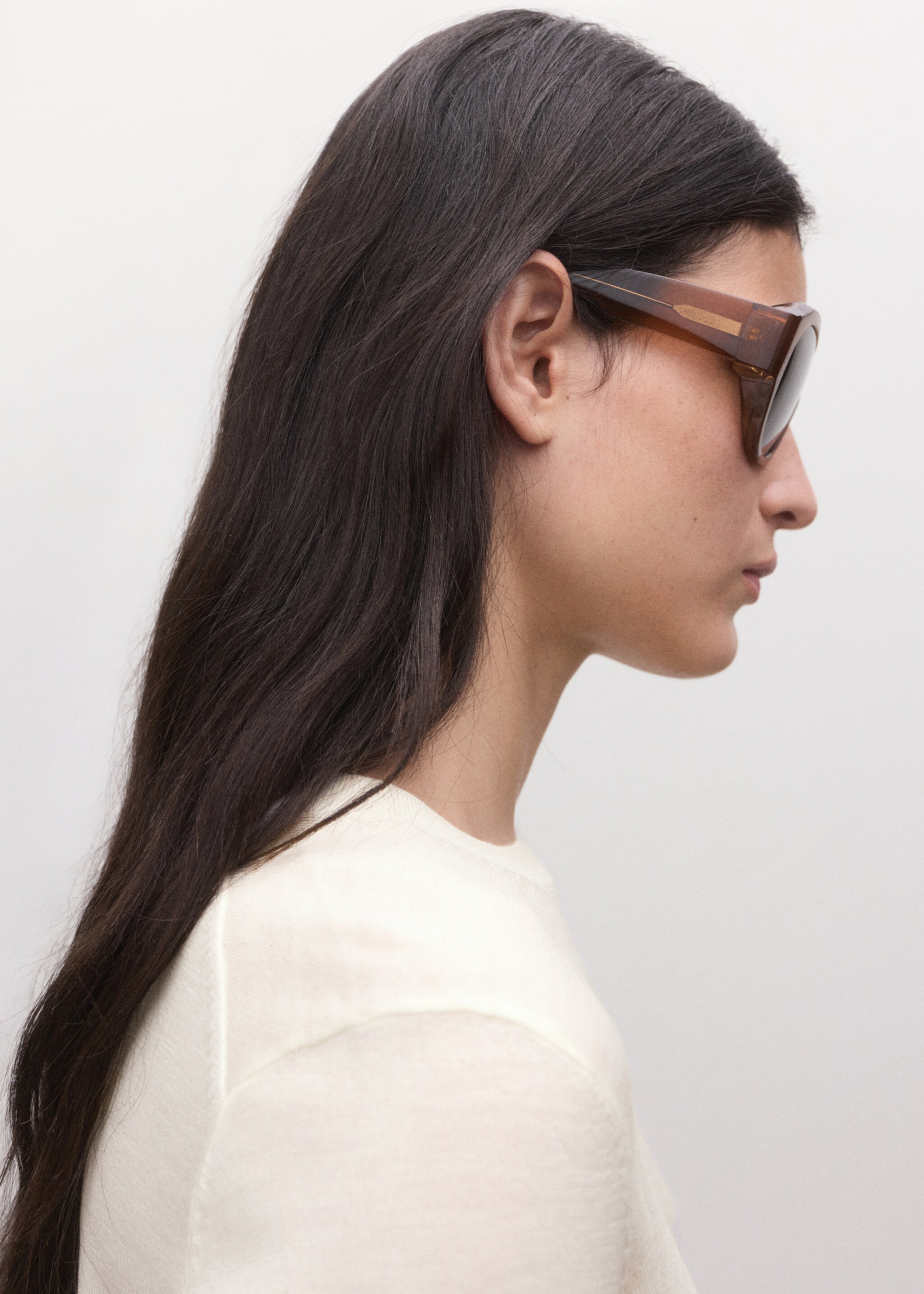 100% wool round-neck sweater - Details of the article 1, Ecru. Ref: 27094439-00.