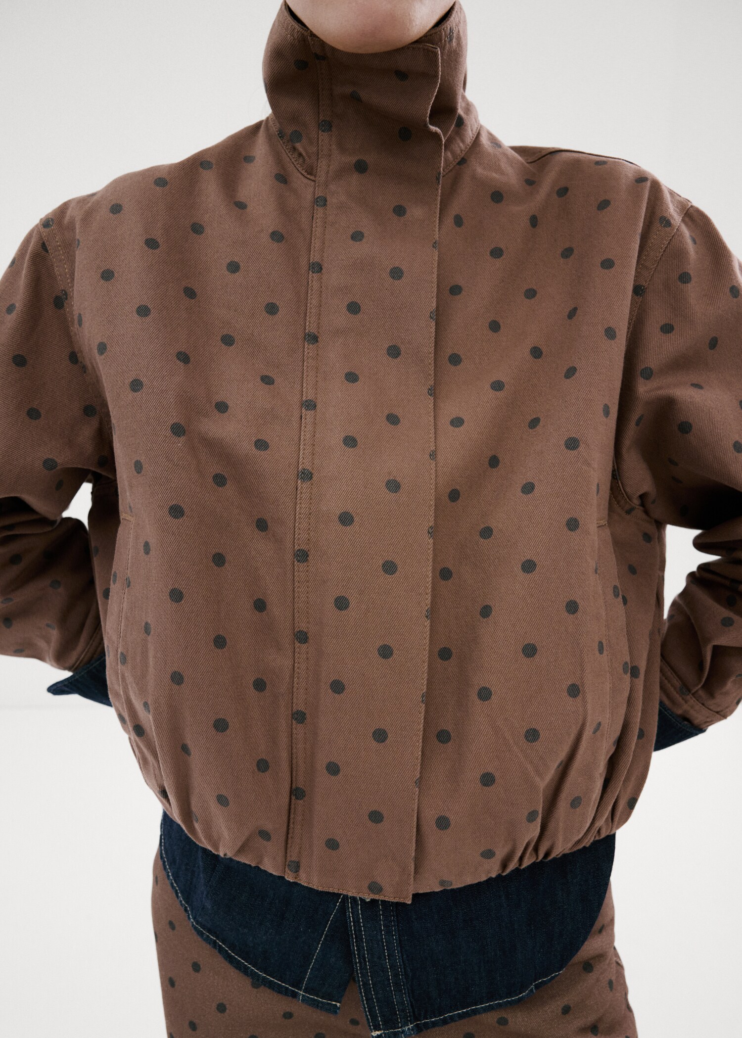 جاكيت دنيم بنقشة بولكا دوت - تفاصيل المنتج 6