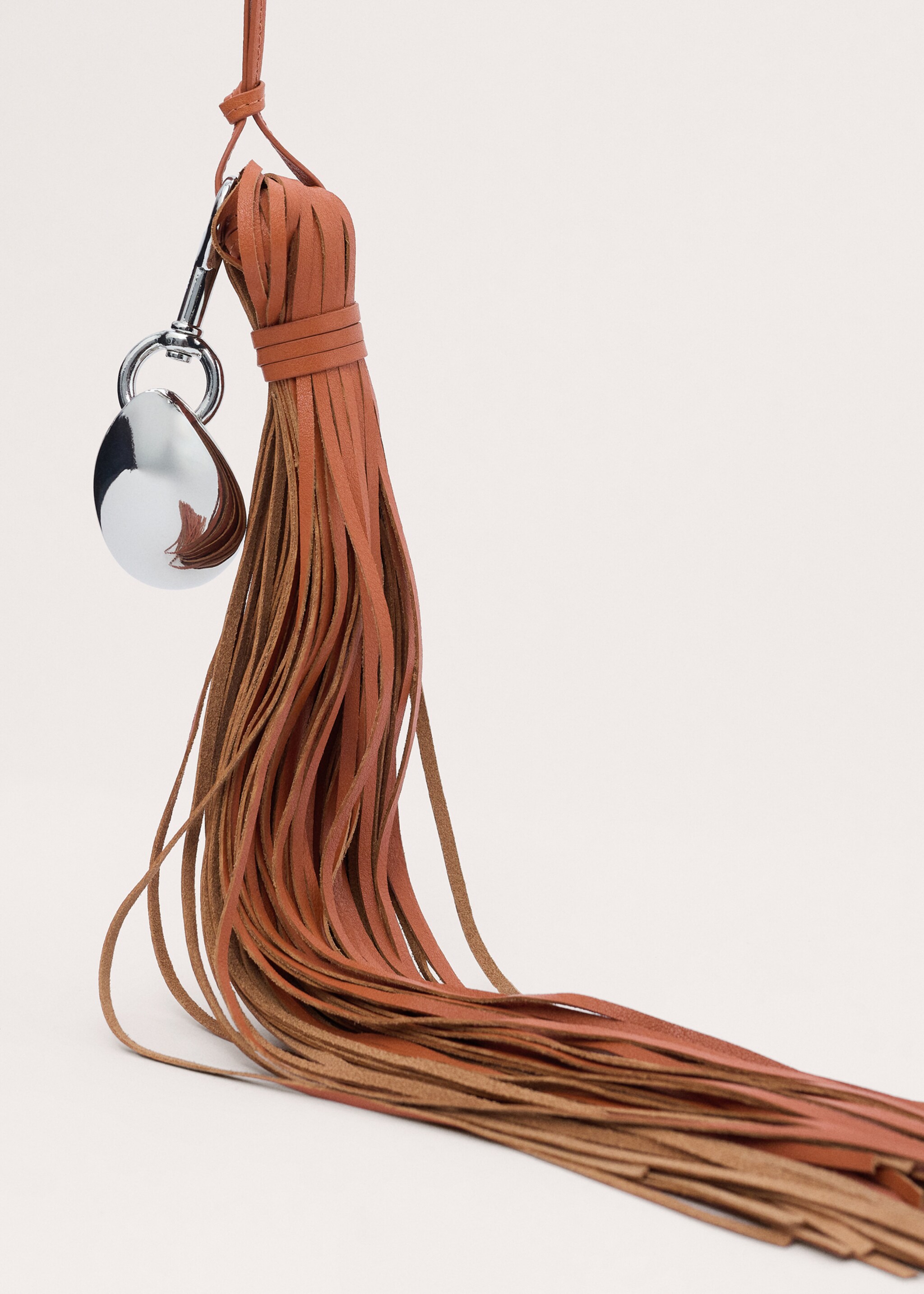 100% leather fringe keyring - Details of the article 1, Orange. Ref: 27094449-00.