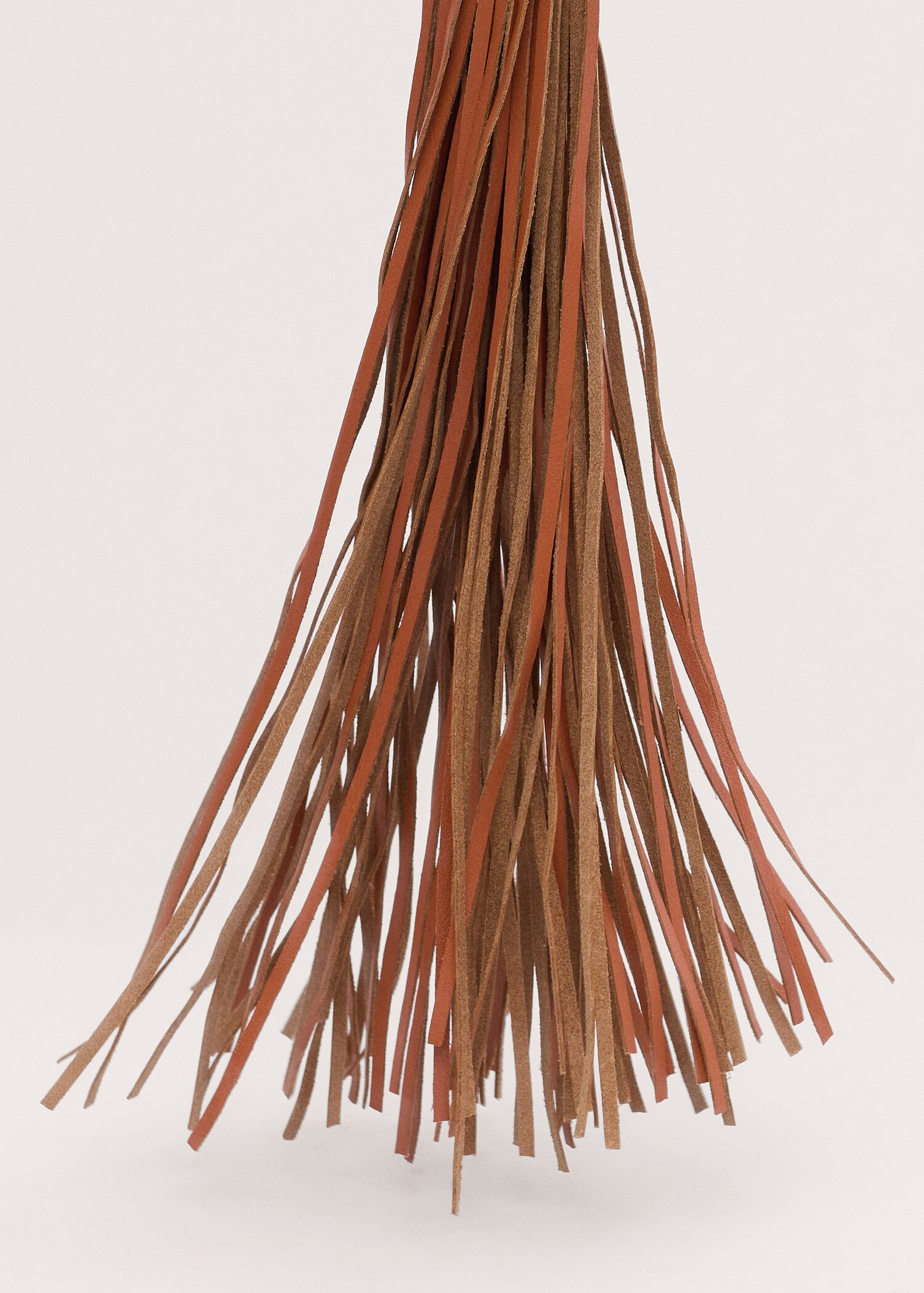 100% leather fringe keyring - Details of the article 2