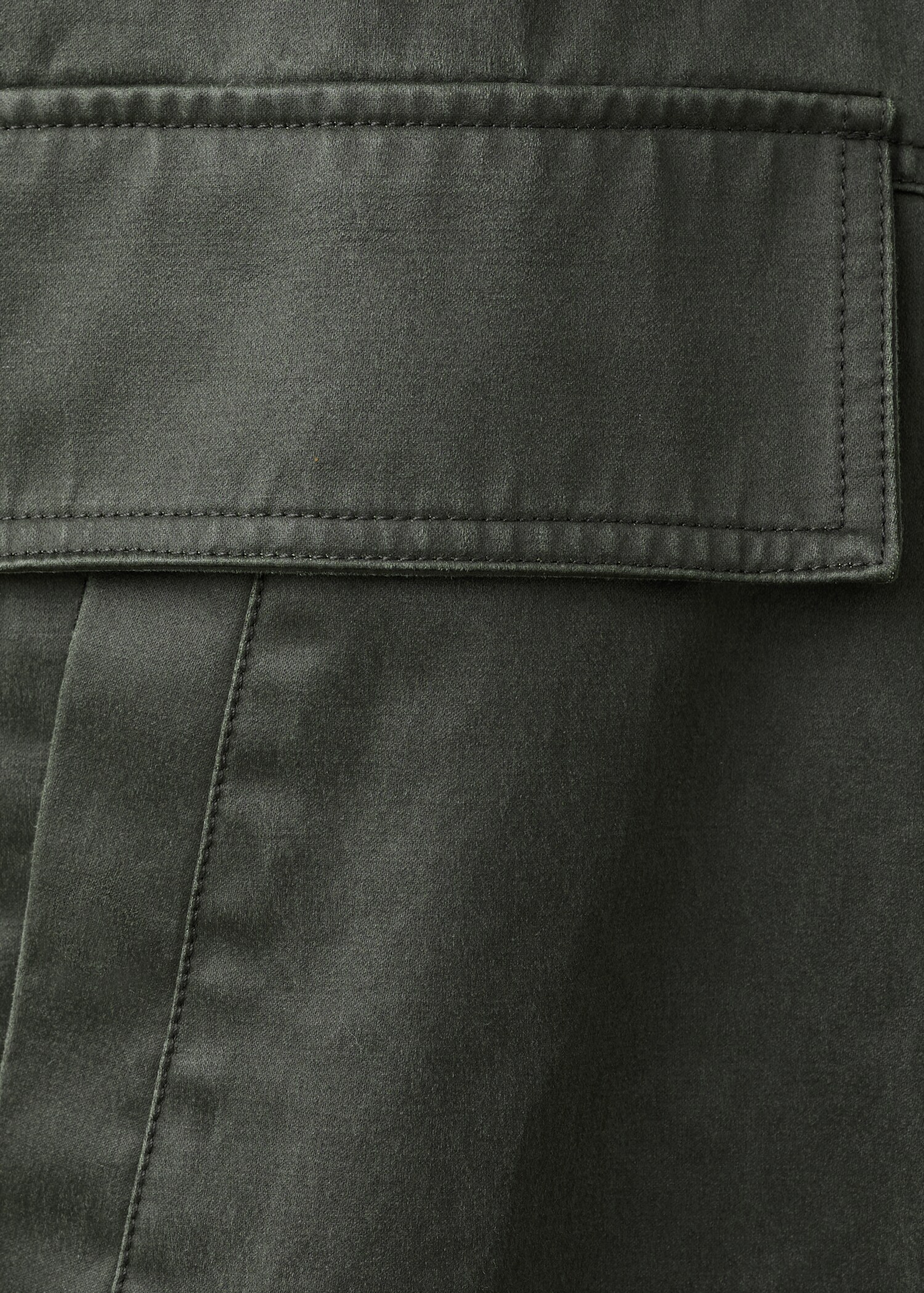Funnel neck parka with pockets - Details of the article 8